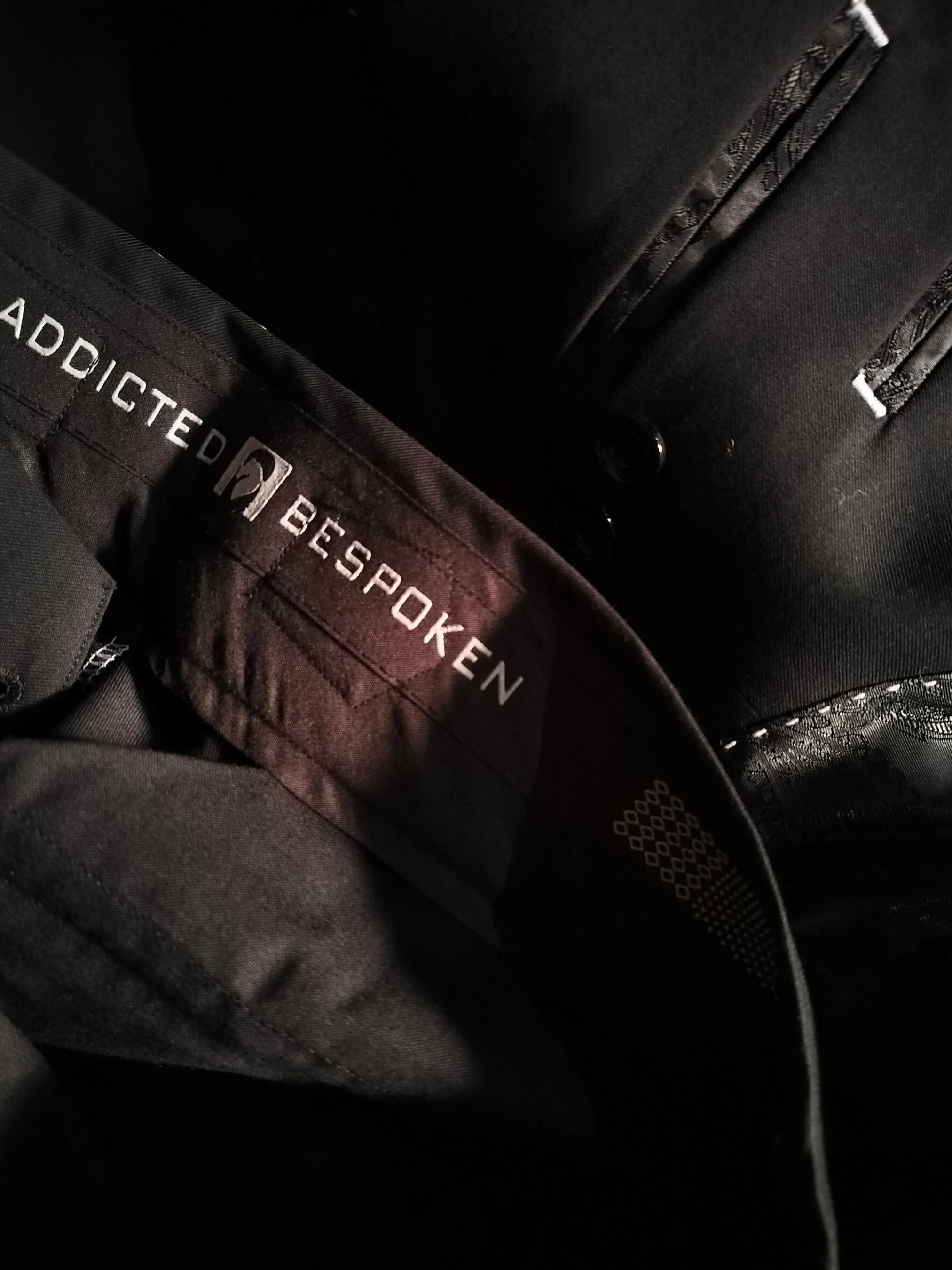 Black Peak Lapel Suit - Image 7