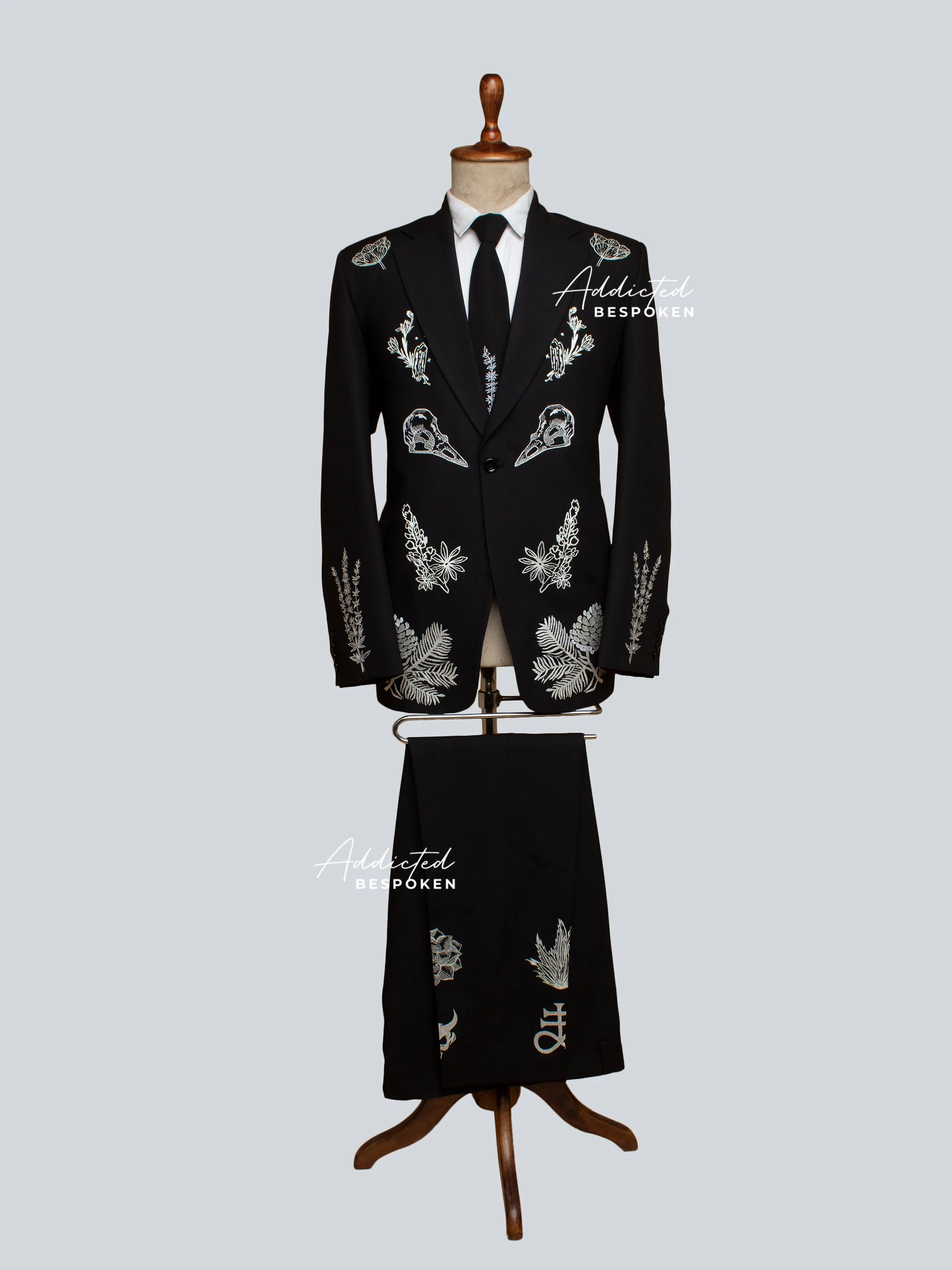 Black Skull Embroidered Suit