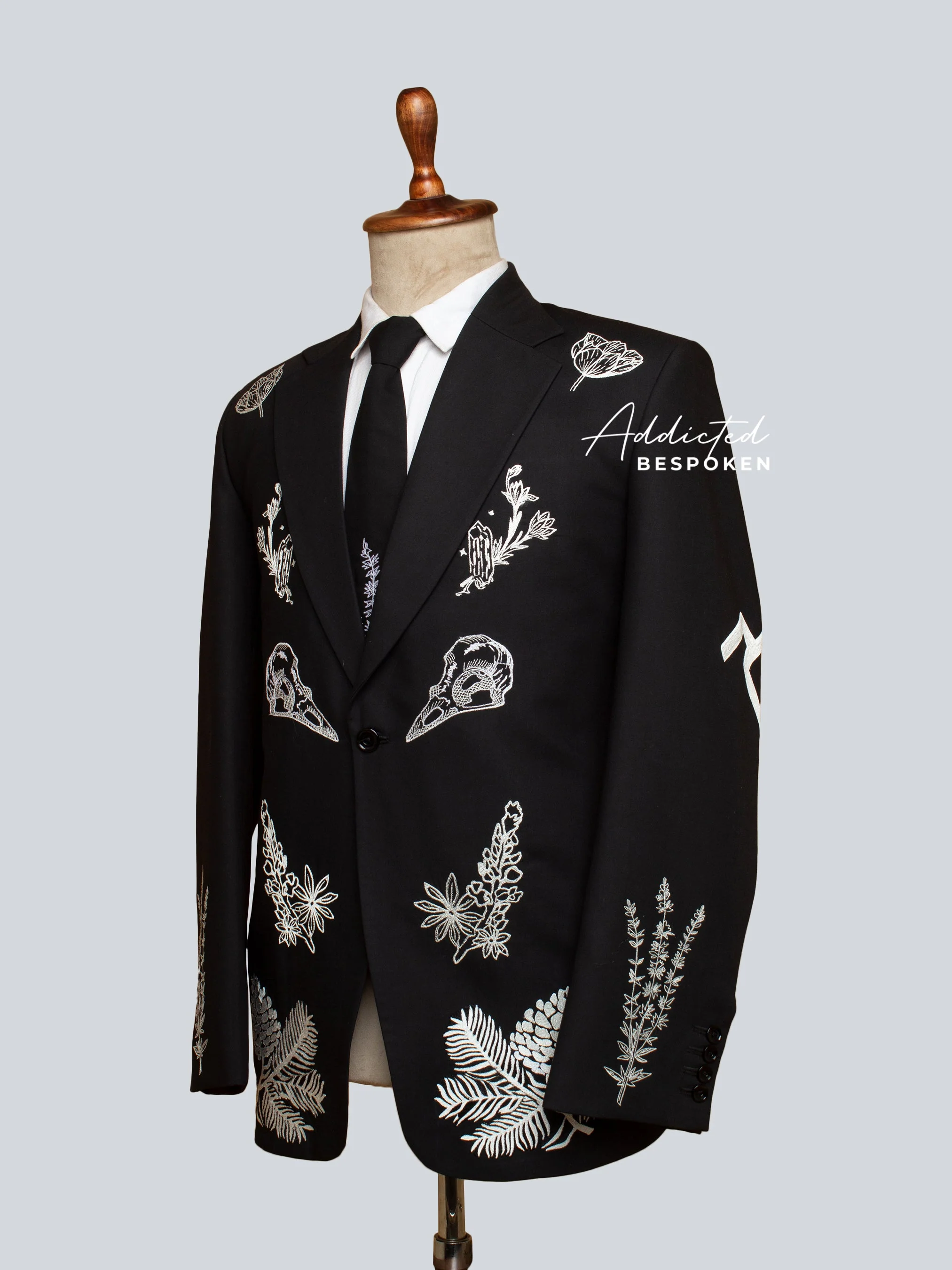 Black Skull Embroidered Suit - Image 4