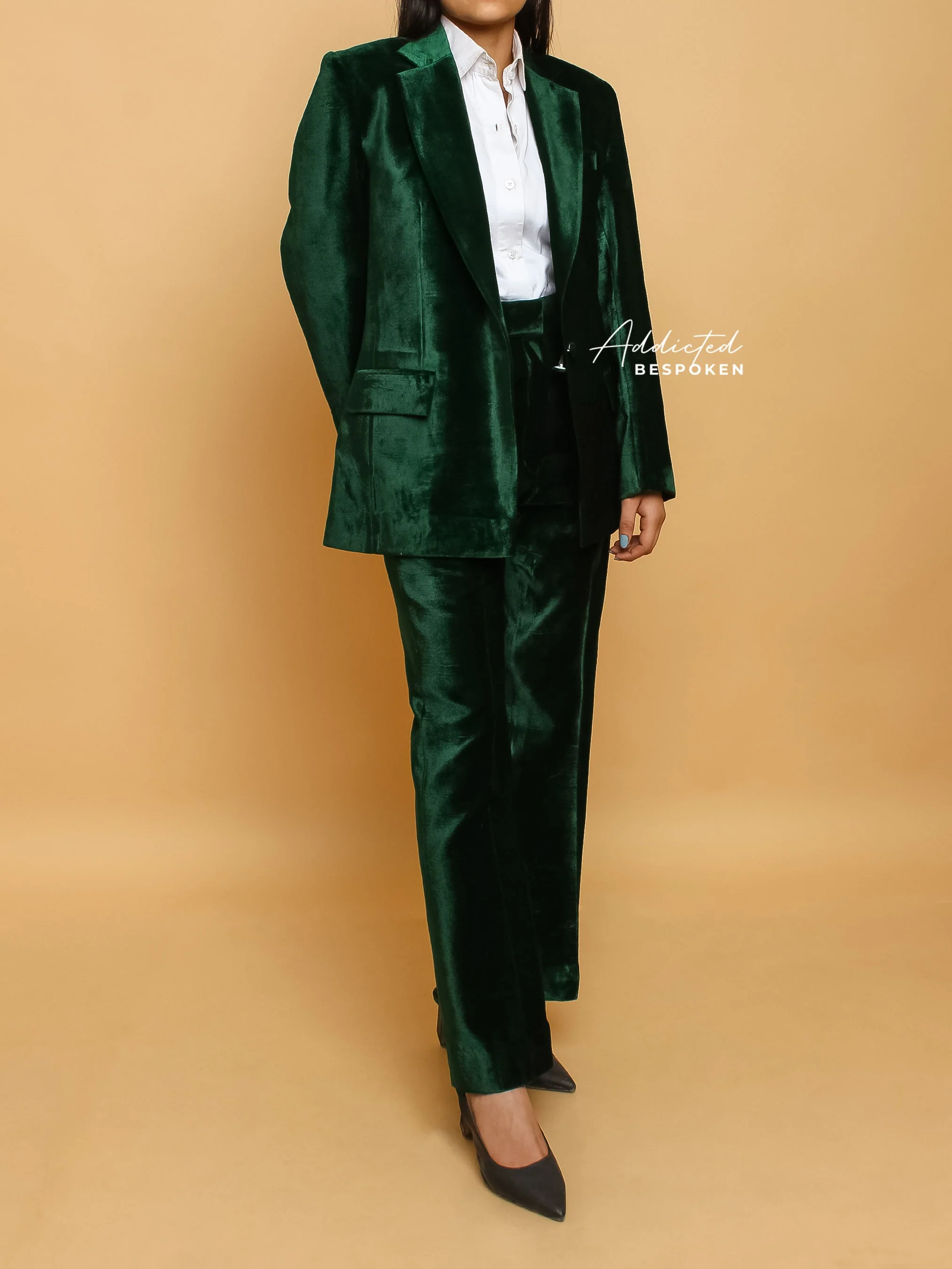 Bold Executive Power Suit - Image 2