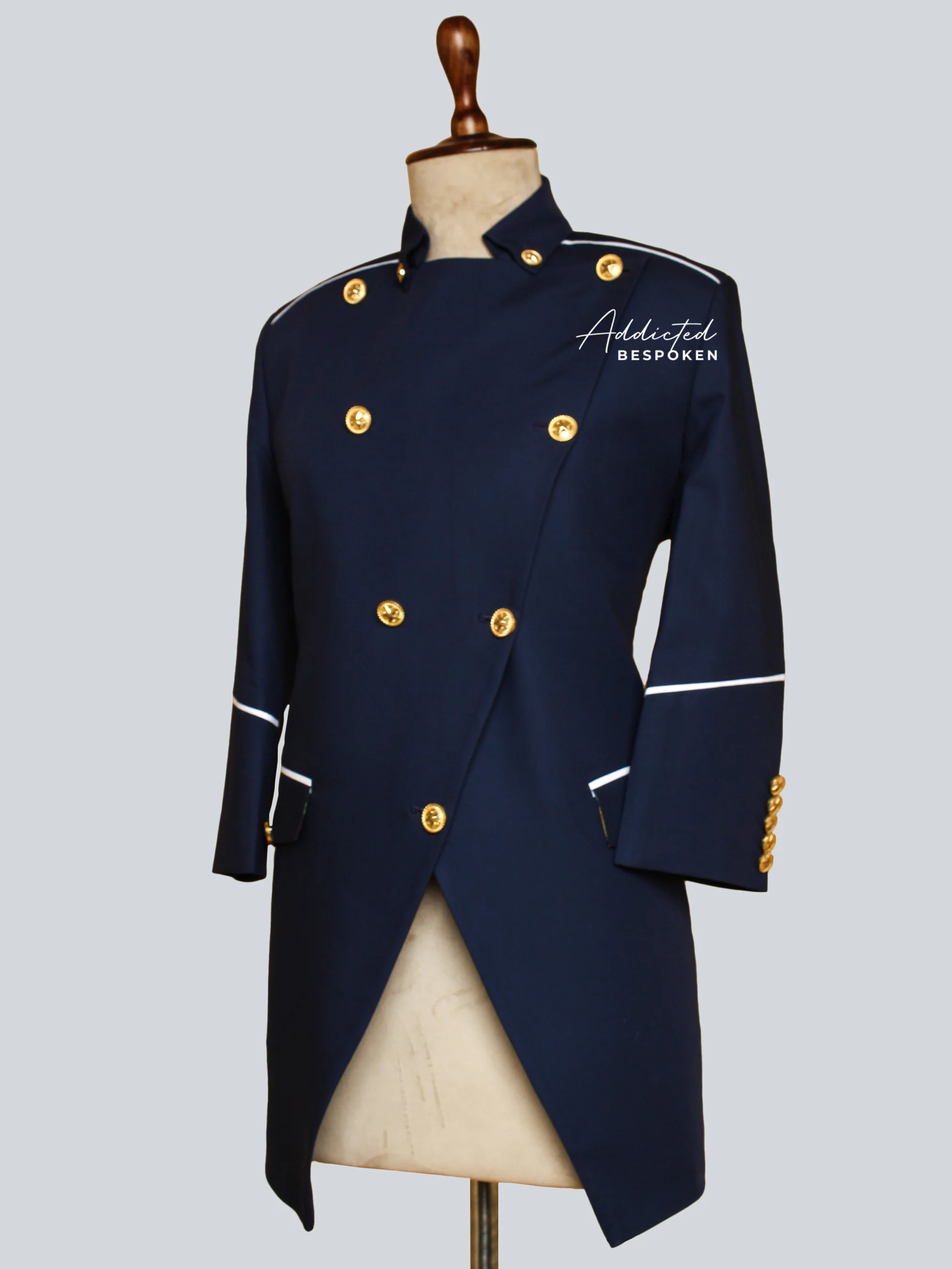 Chic Structured Blazer - Image 3