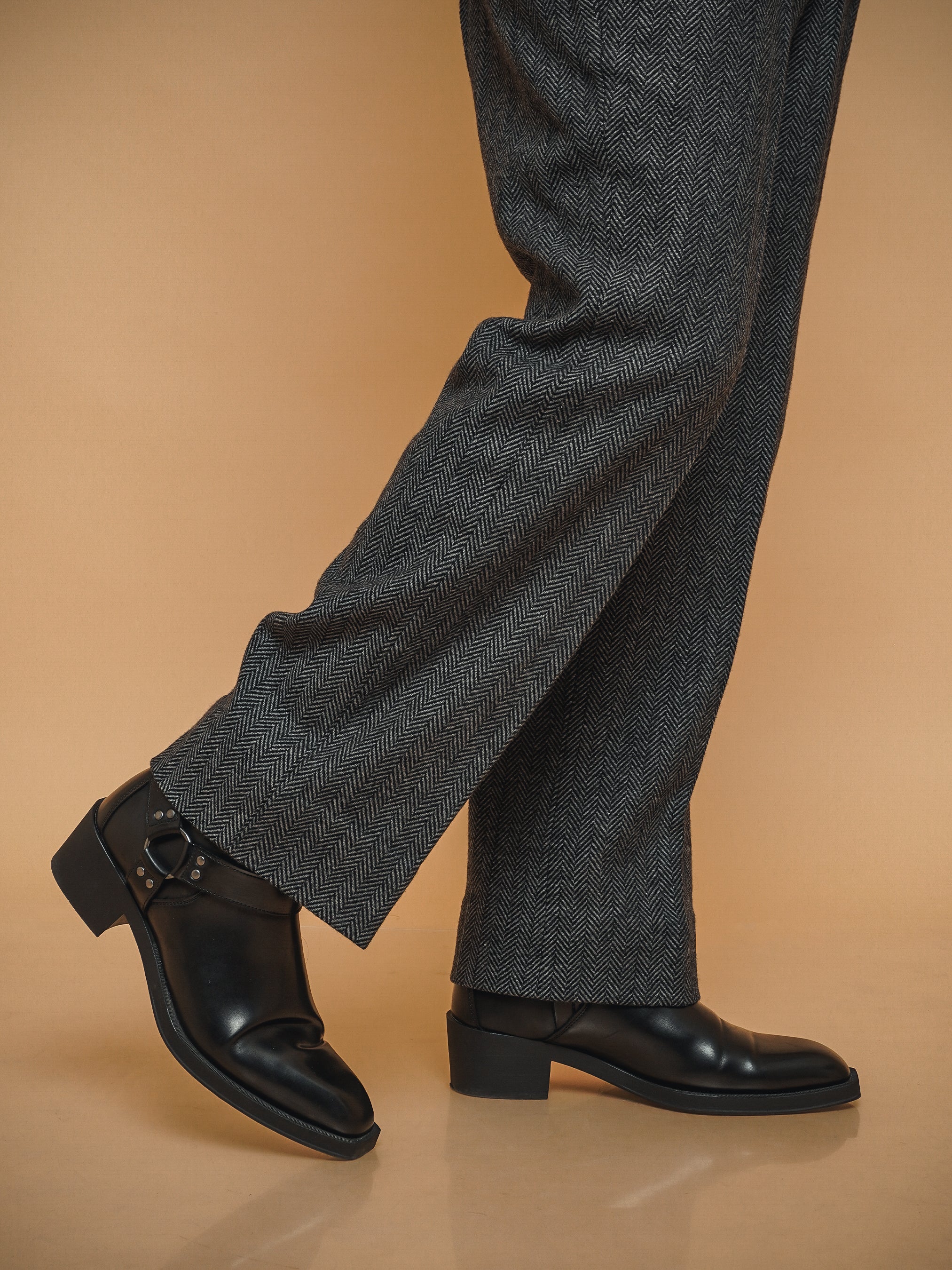 Classic Signature Men Pants - Image 4