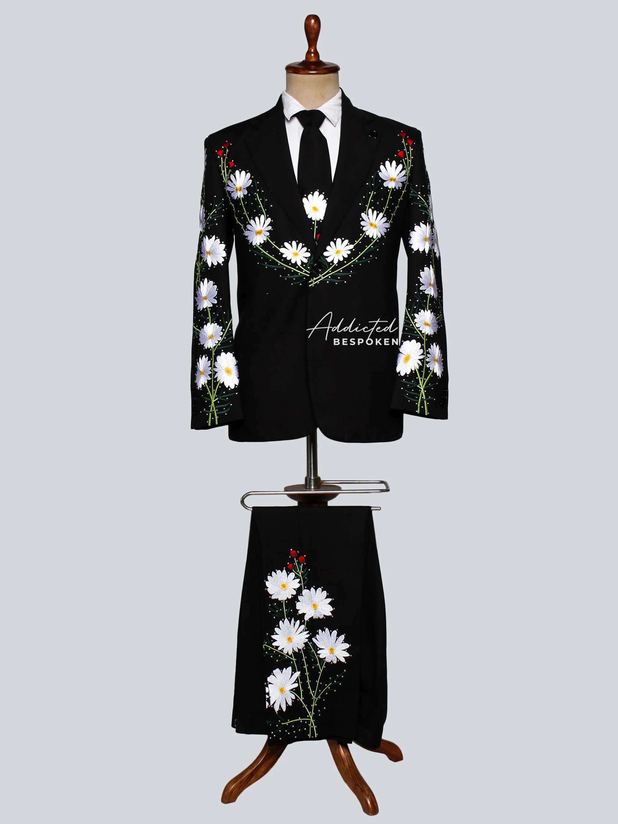 Daisy Embroidered Floral Suit - Image 2