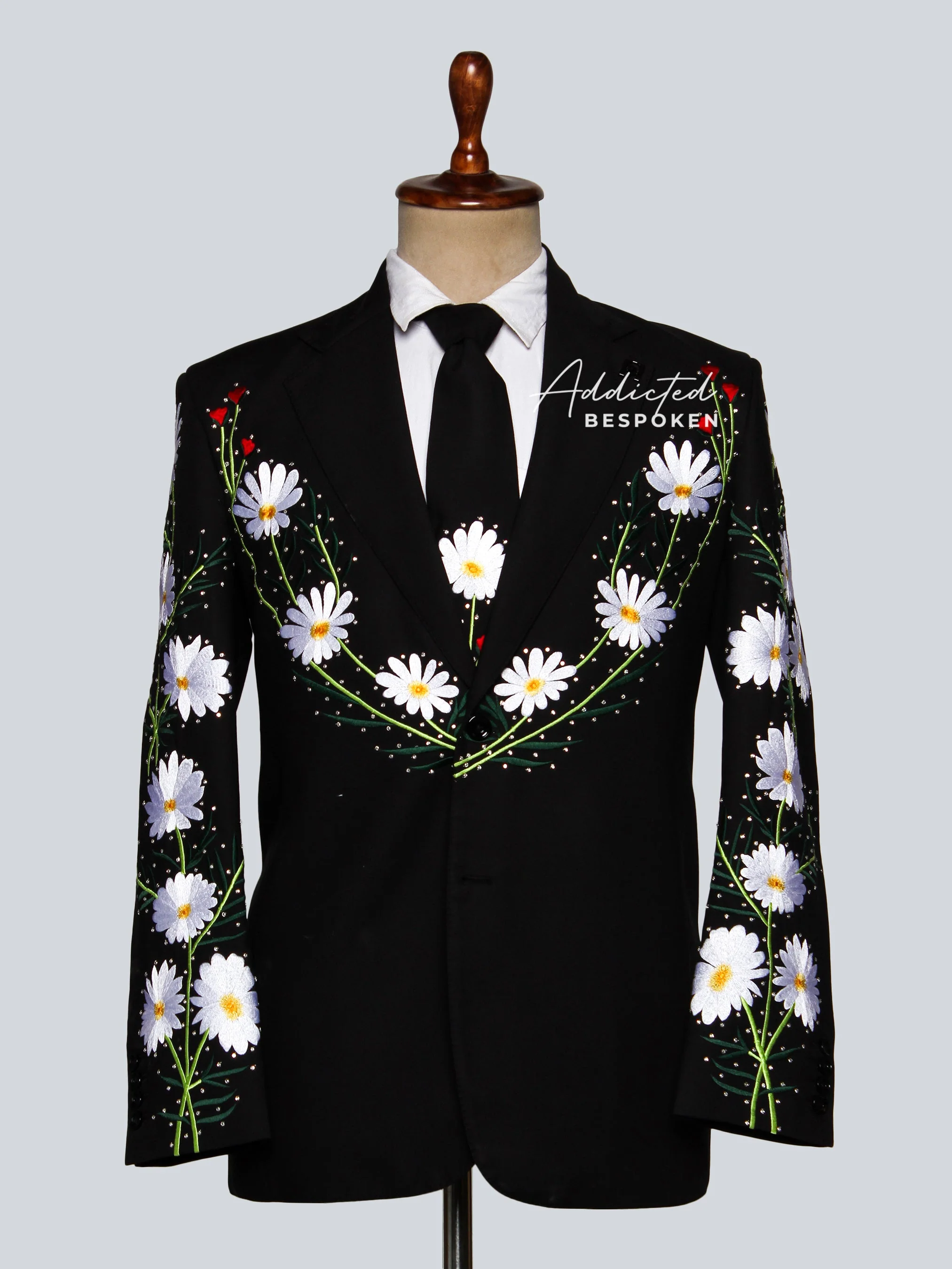Daisy Embroidered Floral Suit - Image 4