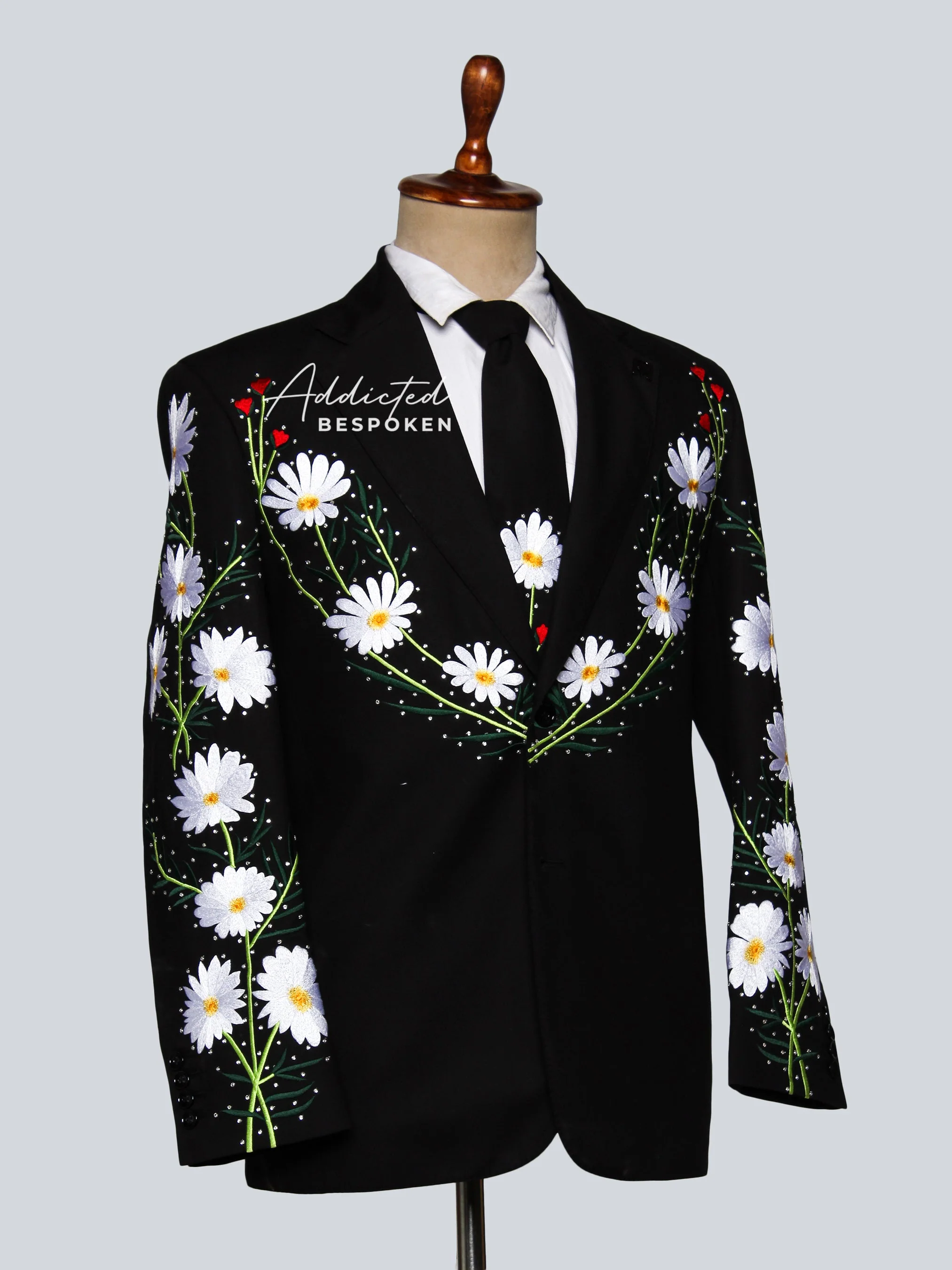 Daisy Embroidered Floral Suit - Image 5