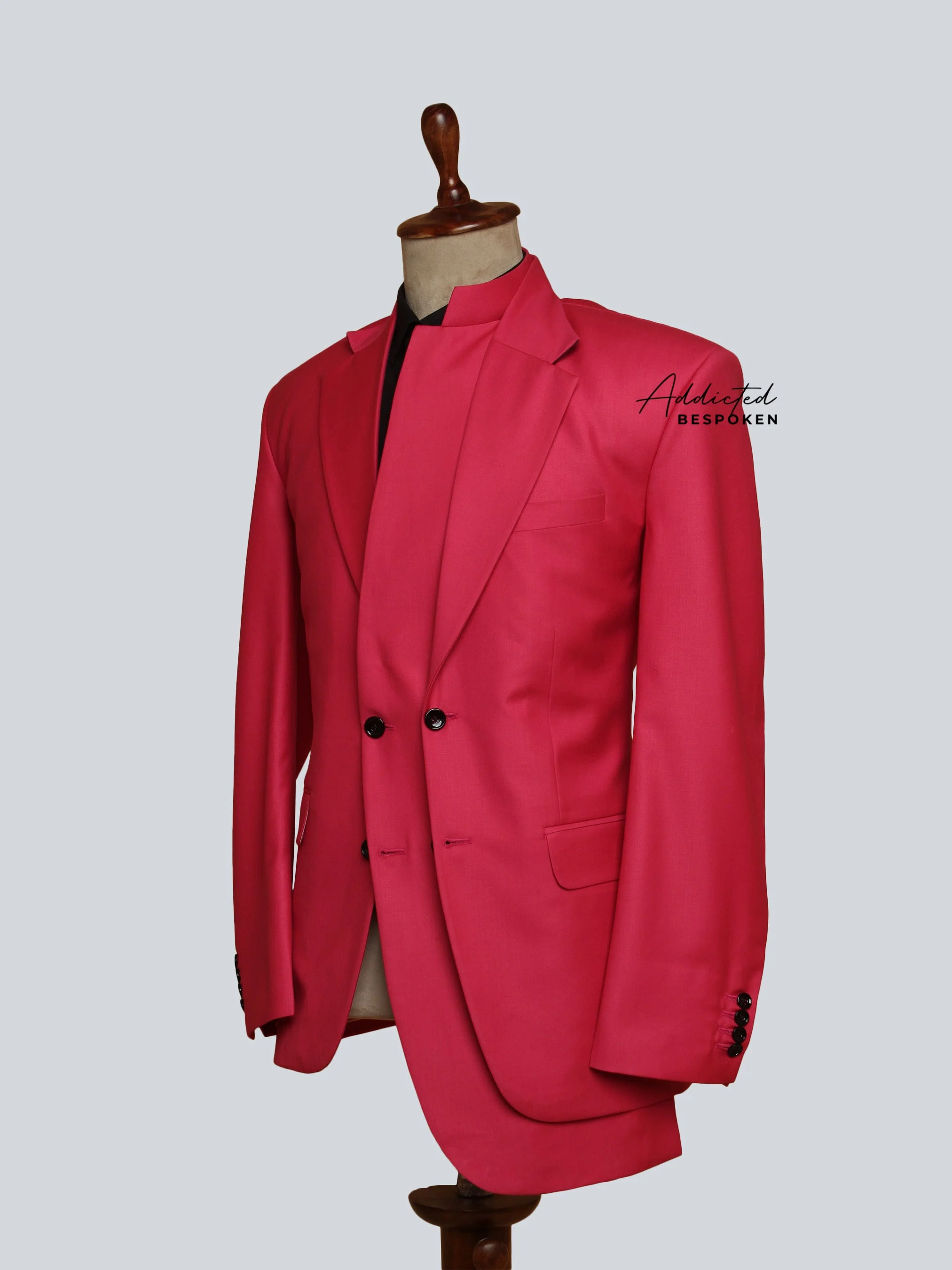 Elegant Double-Breasted Suit - Image 4