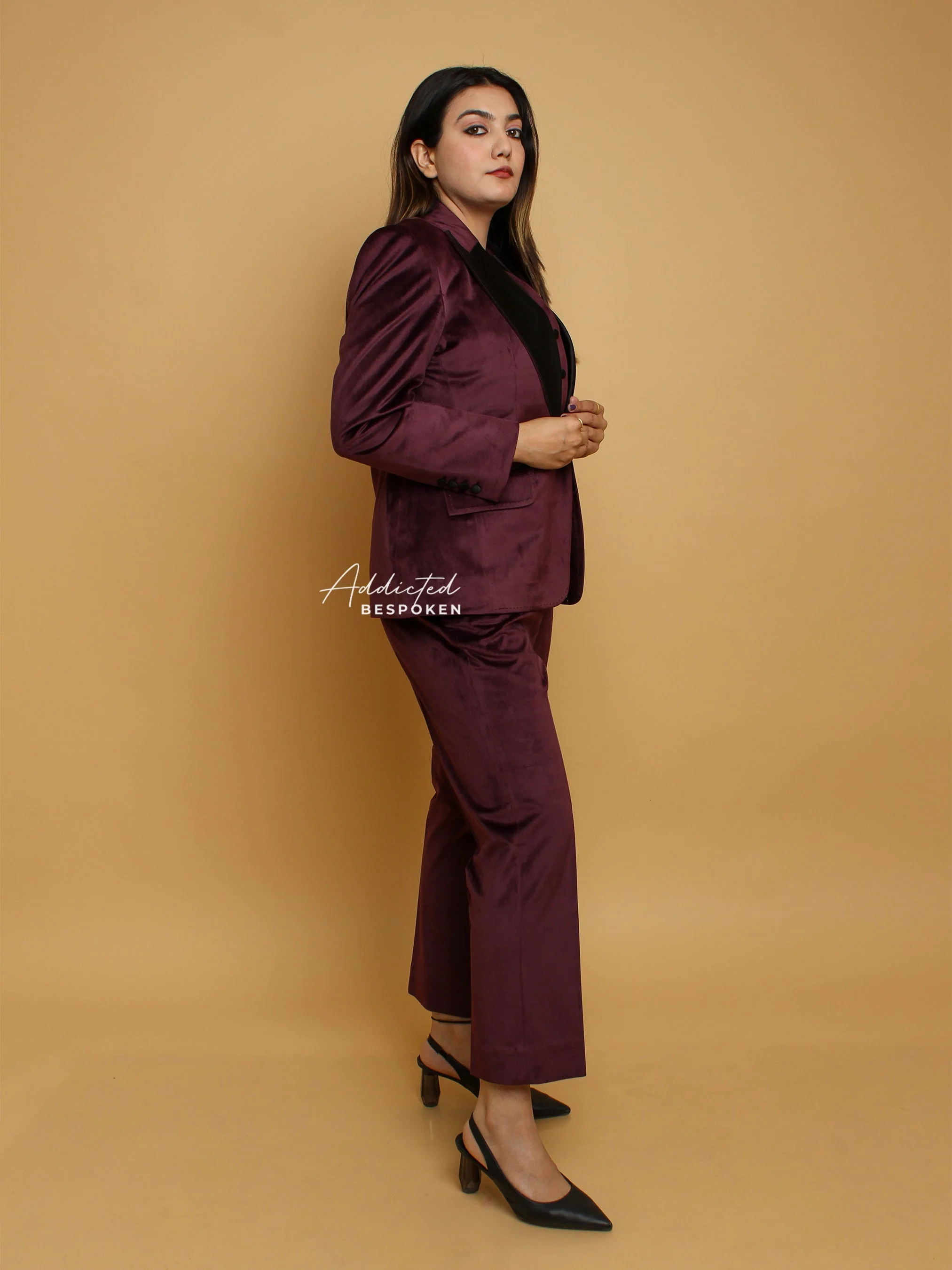 Elegant Evening Prom Attire - Image 4