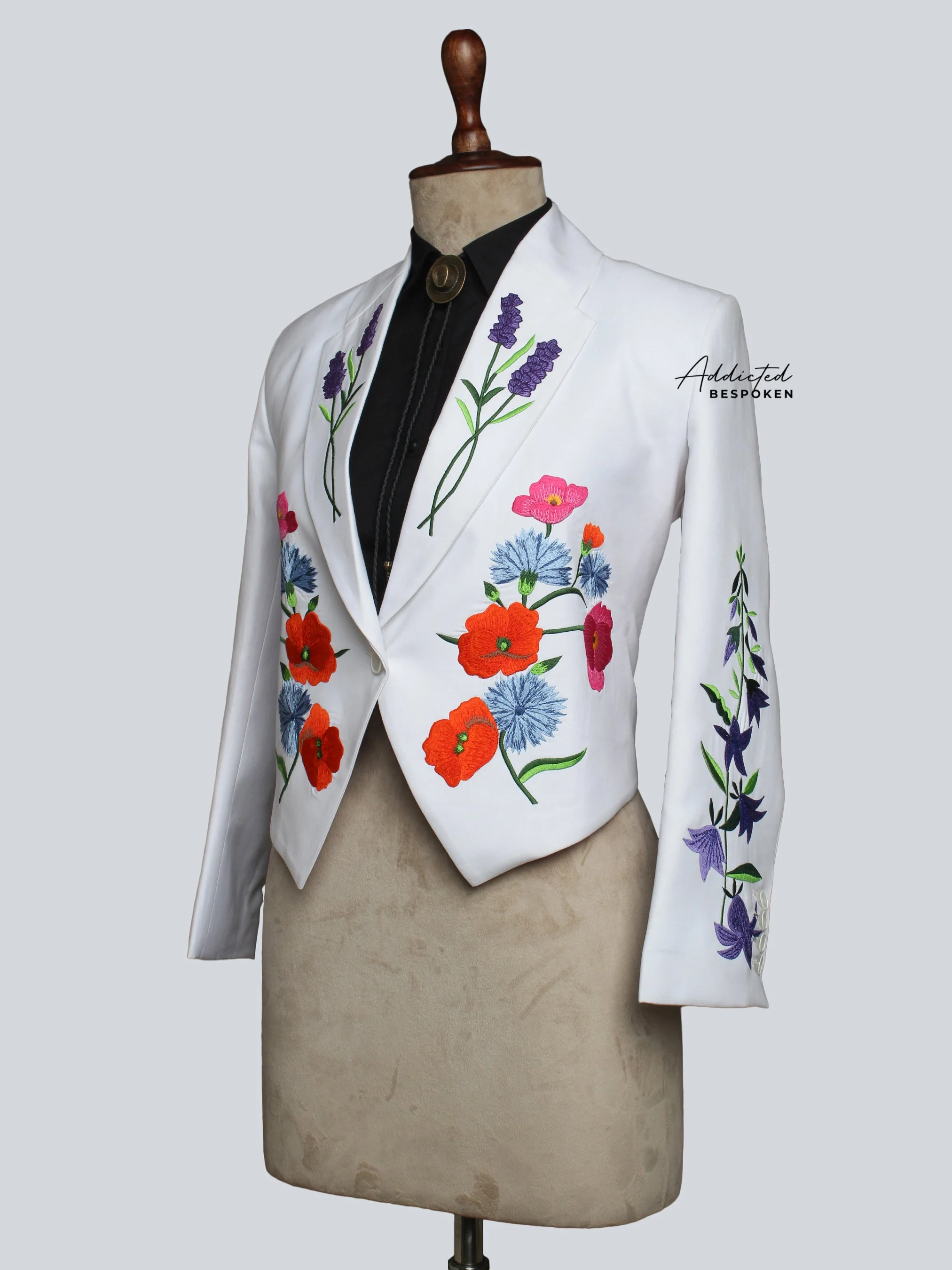 Elegant Floral Accent Blazer - Image 3