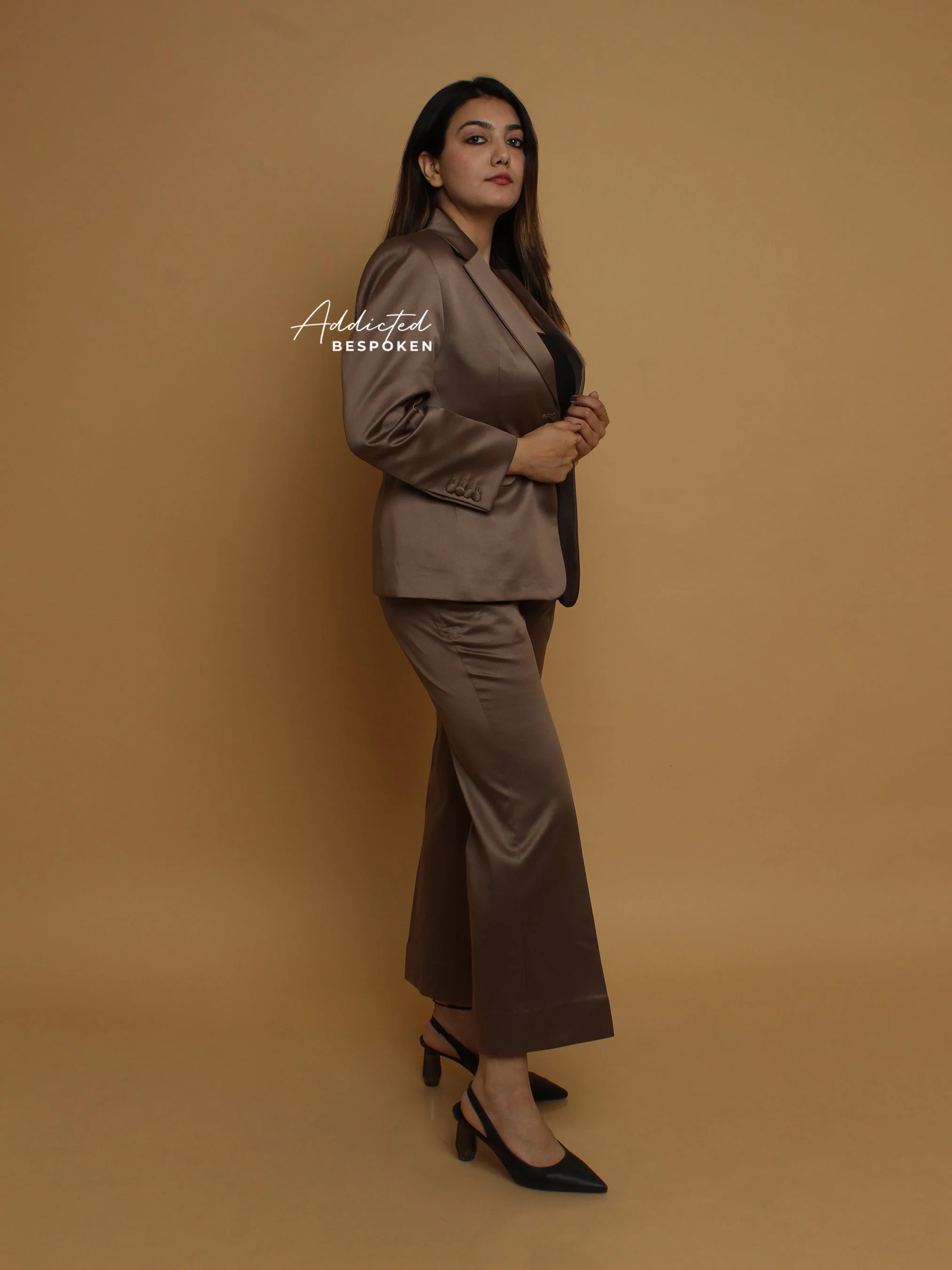 Elegant Rustic Country Suit - Image 2