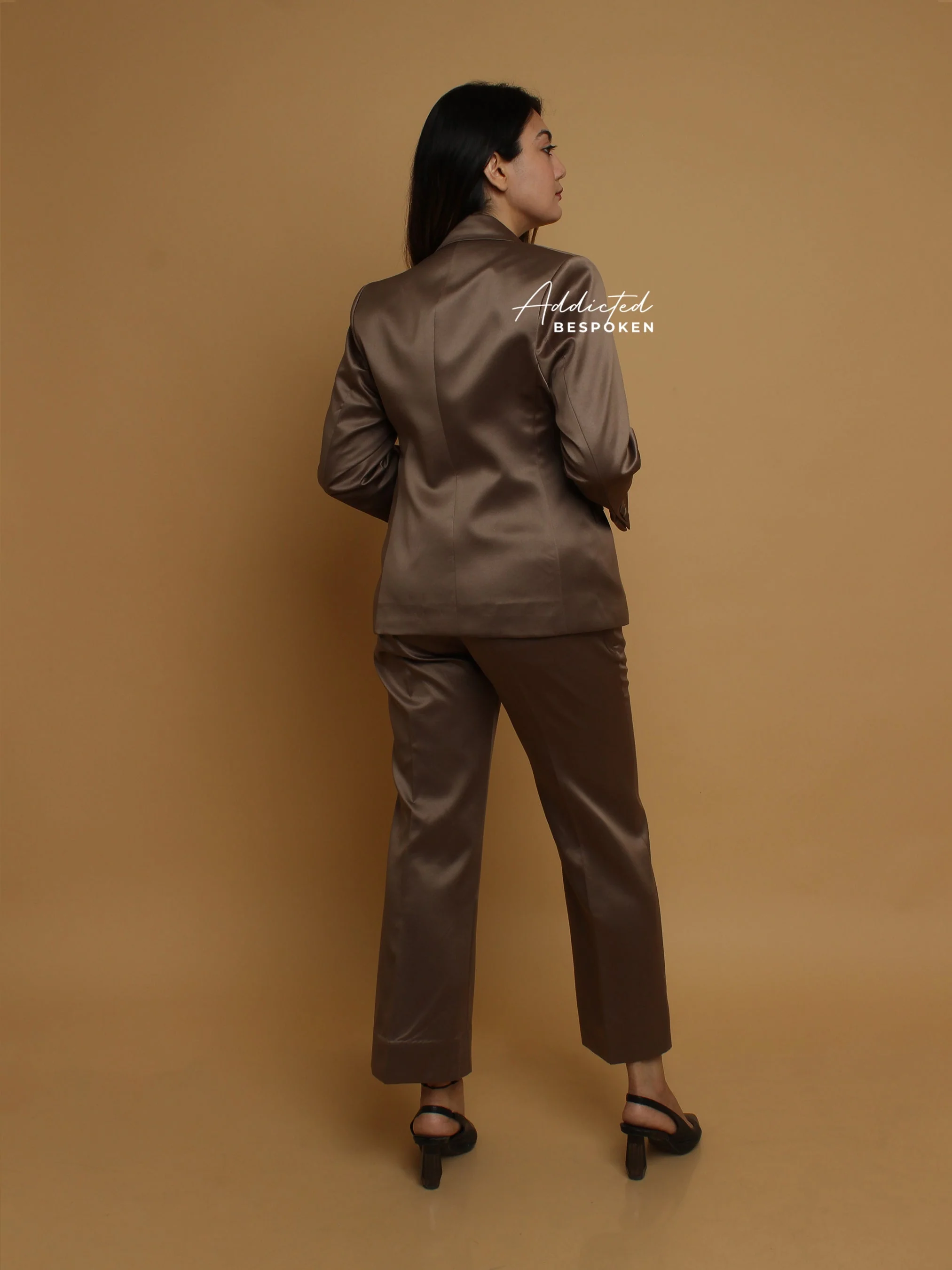 Elegant Rustic Country Suit - Image 6