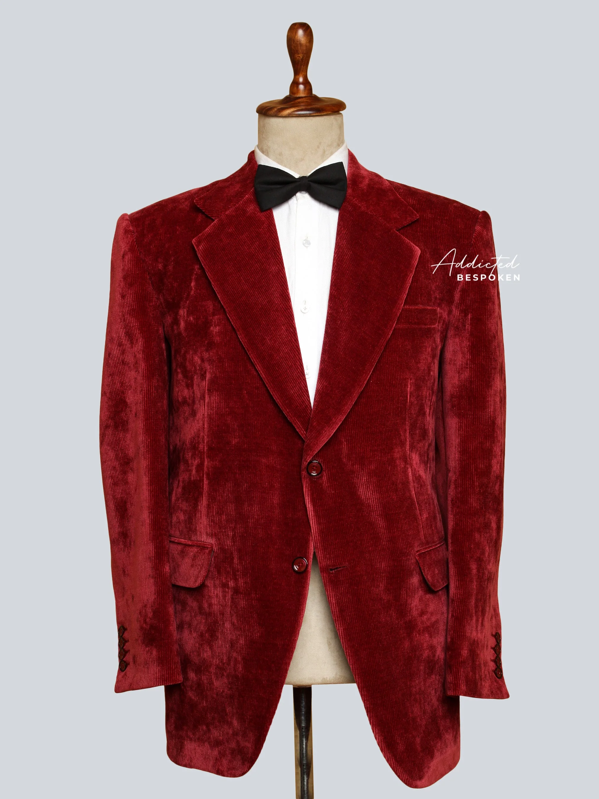 Elegant Single-Breasted Attire - Image 2