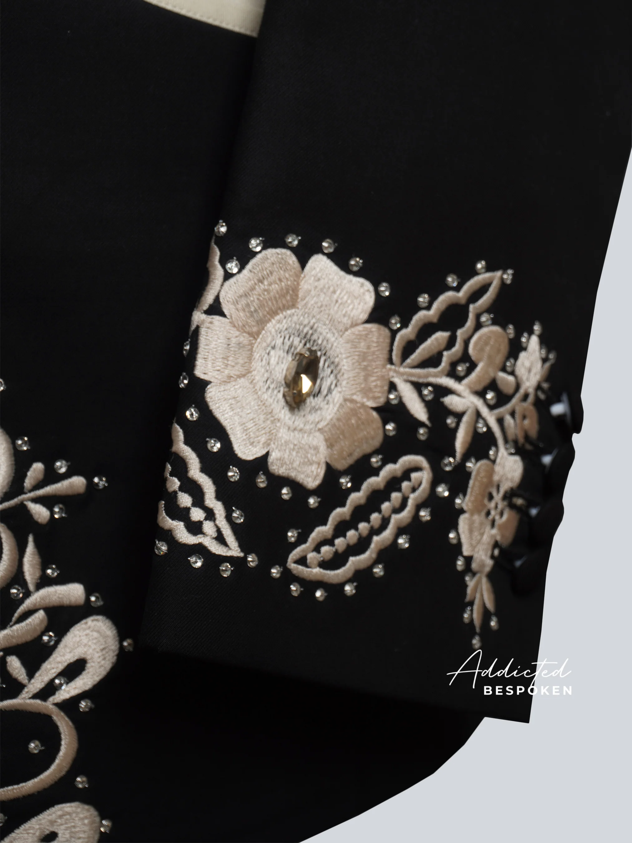 Embroidered Elegance Blazer - Image 7