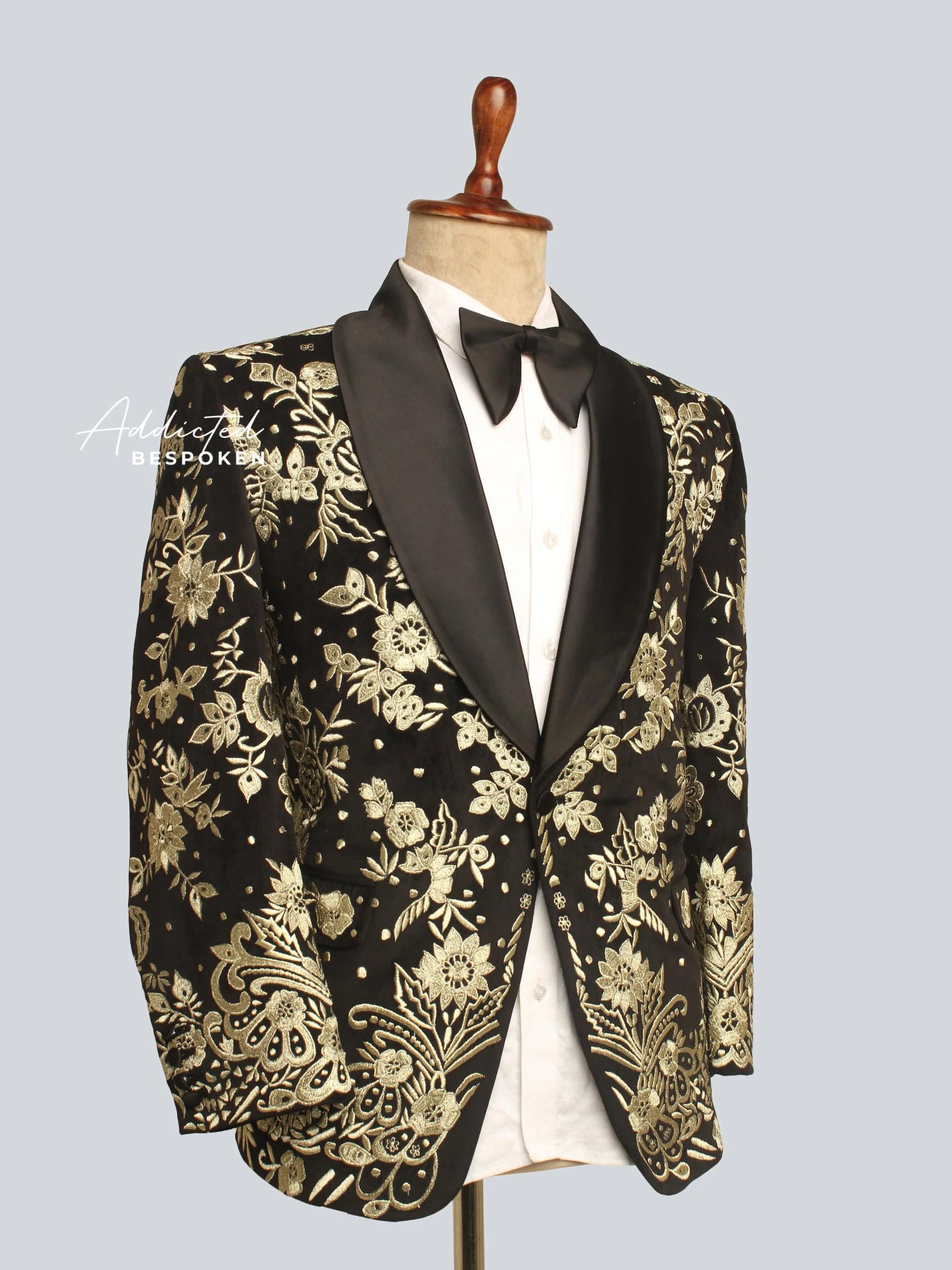 Exquisite Midnight Embellished Blazer - Image 3