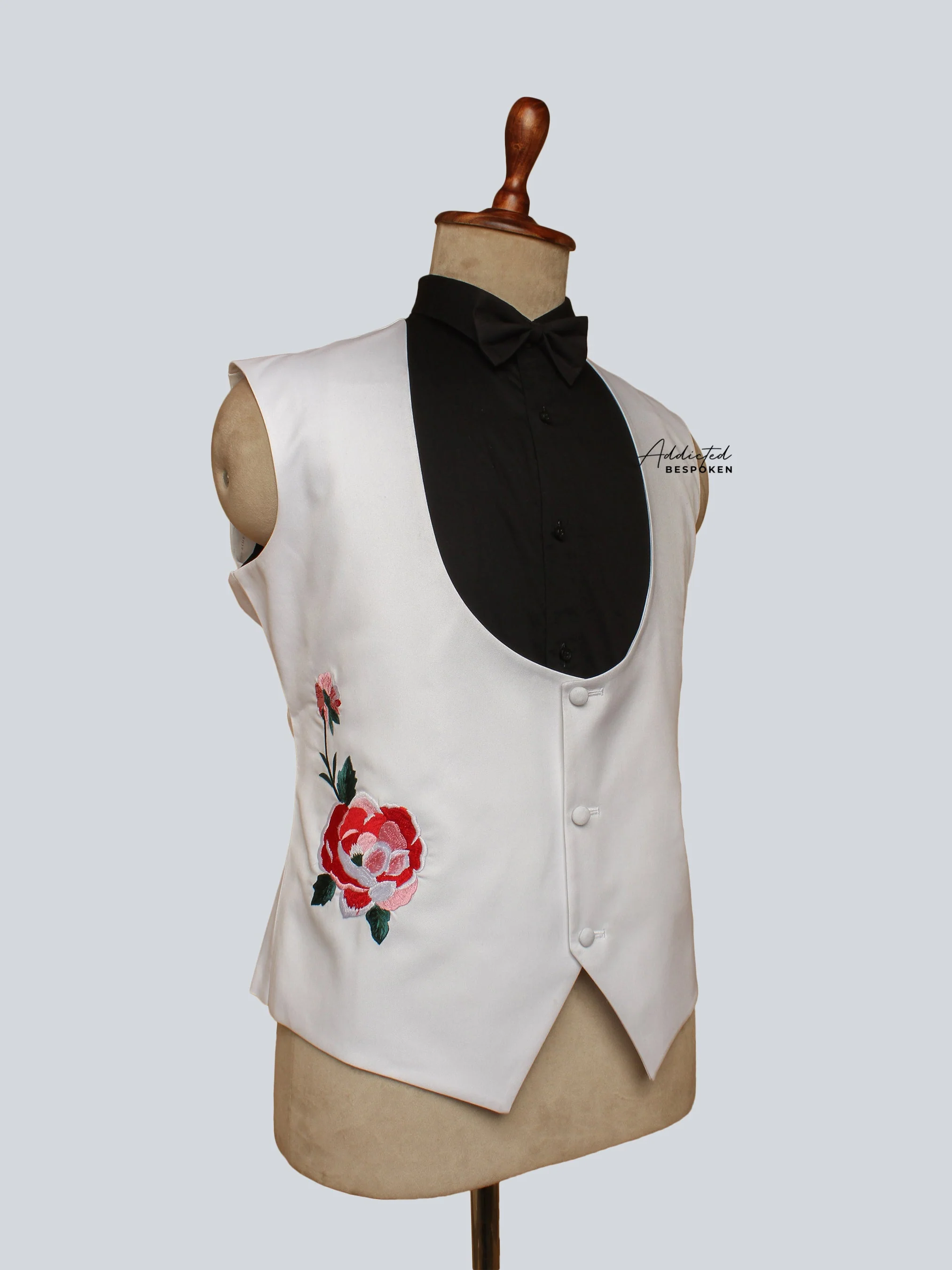 Floral Embroidered Tuxedo Suit - Image 7
