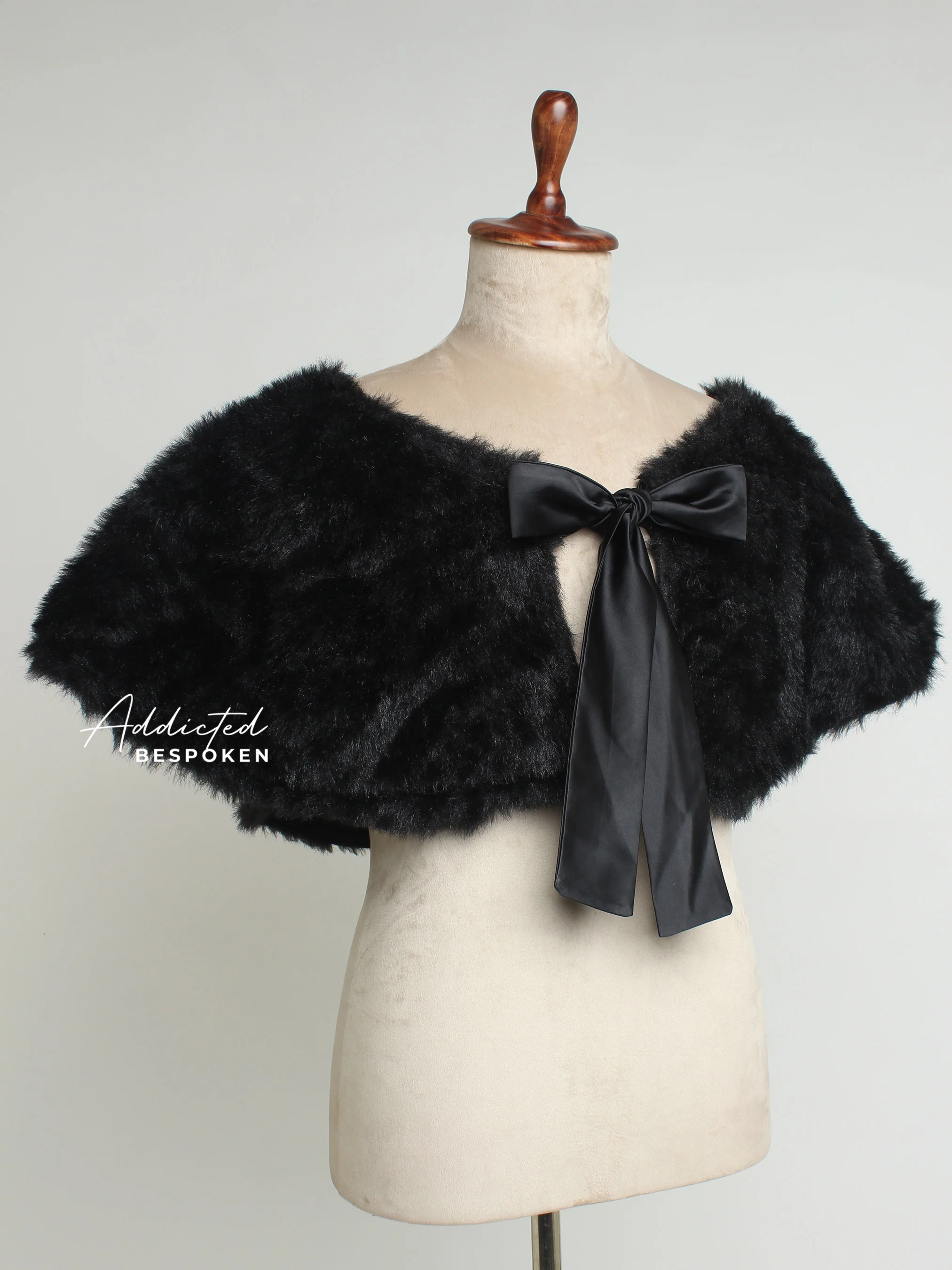Glamorous Cocktail Cape - Image 4
