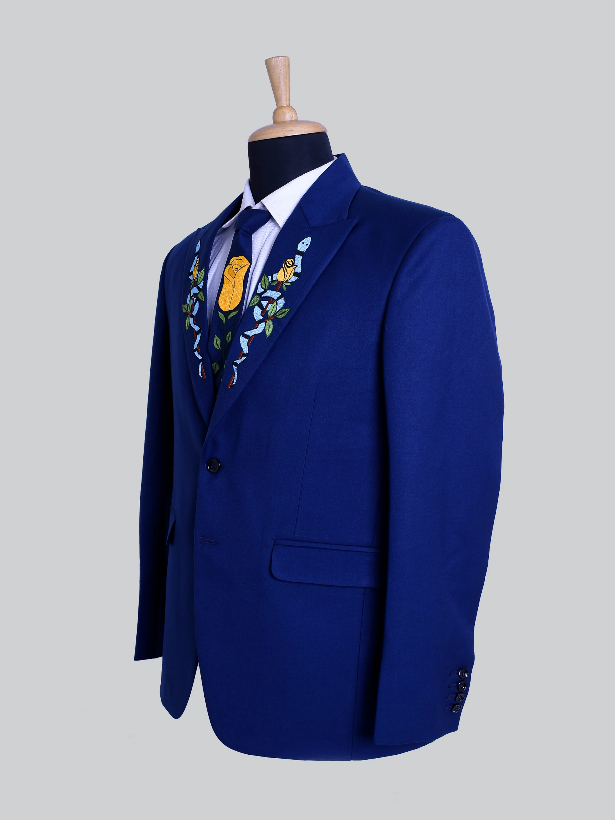 Golden Rose Serpent Apparel - Image 4