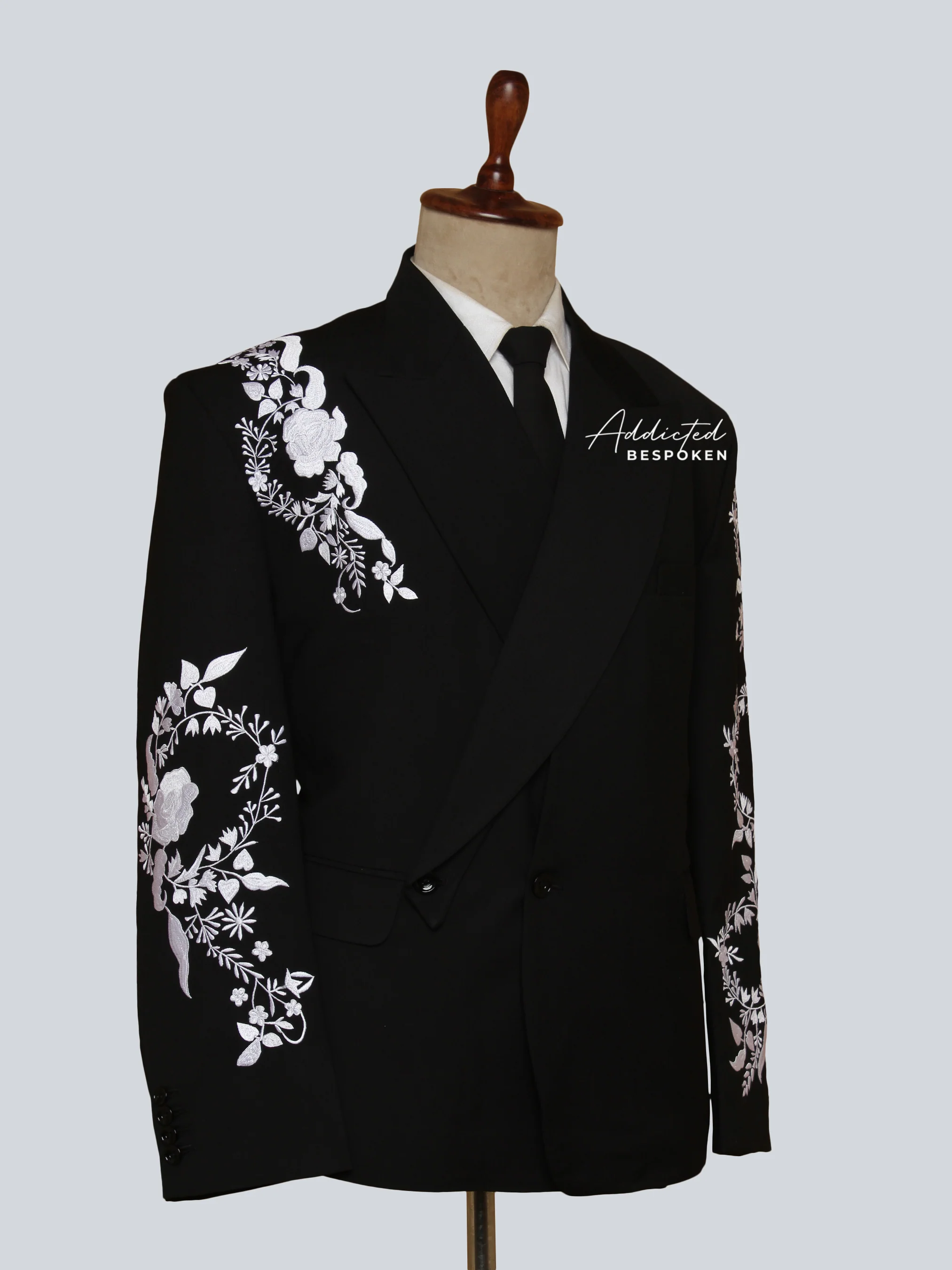 Groom's Party Suit - Image 3
