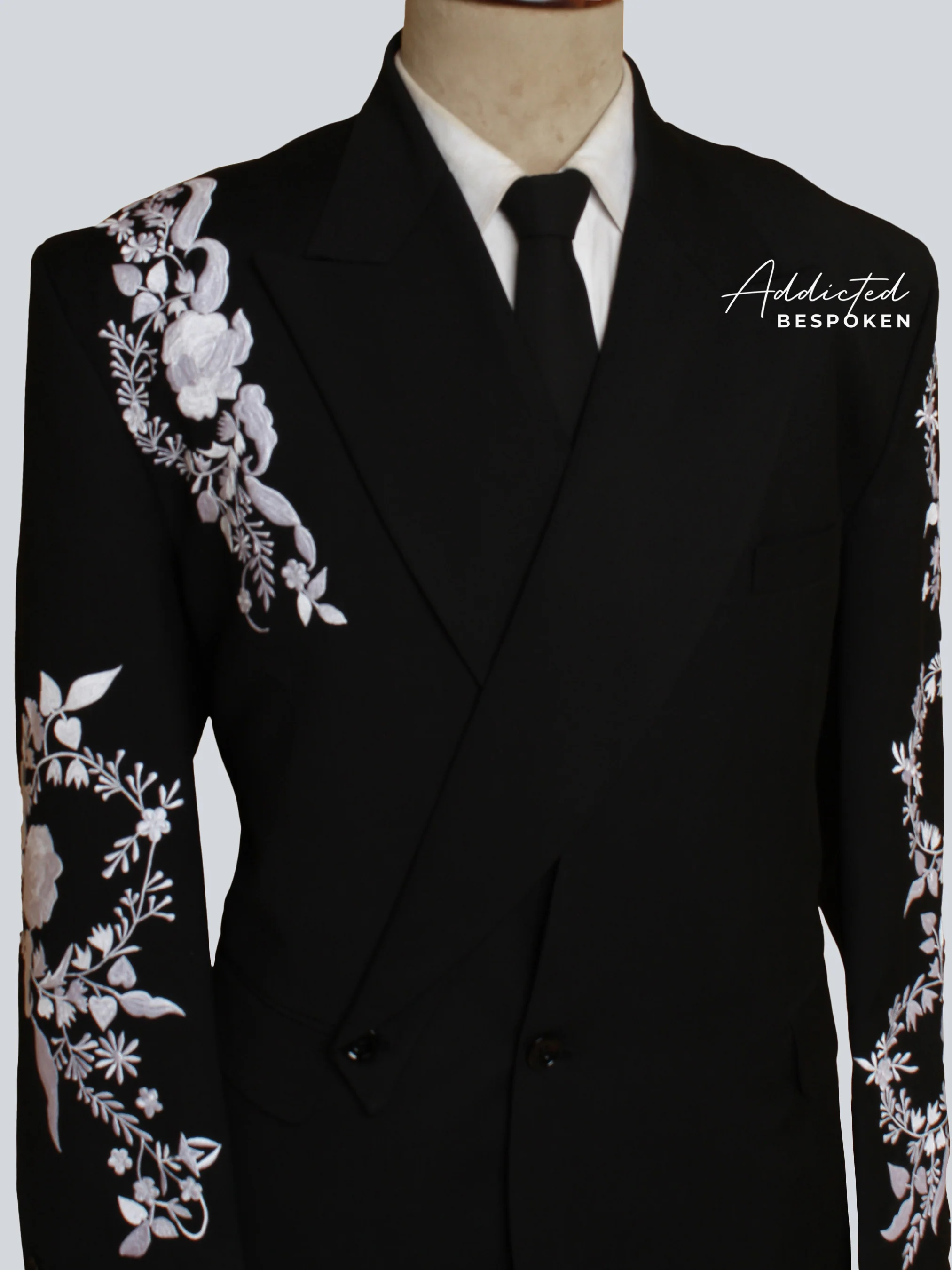 Groom's Party Suit - Image 5