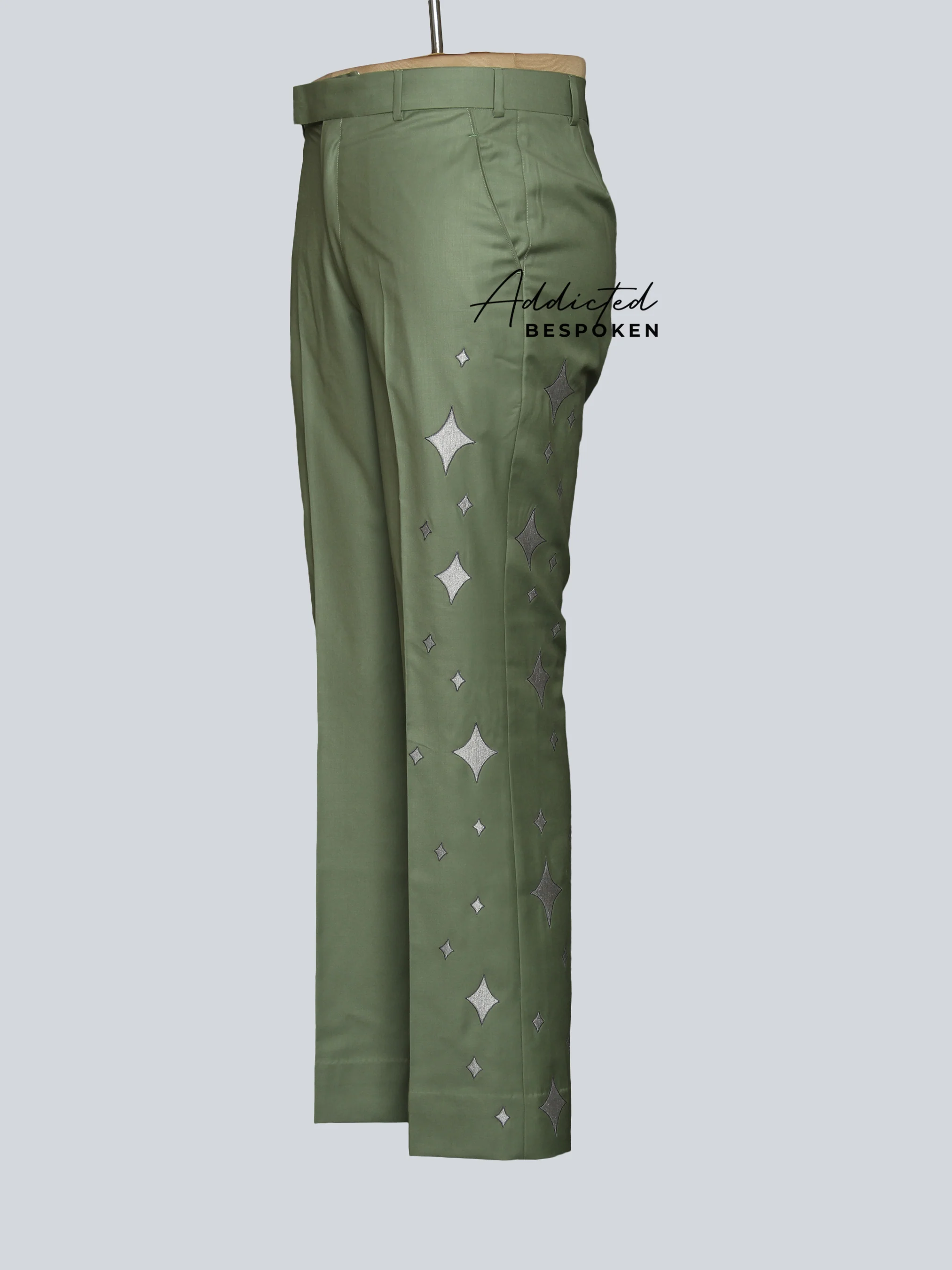 King Card Detailed Suit - Image 10