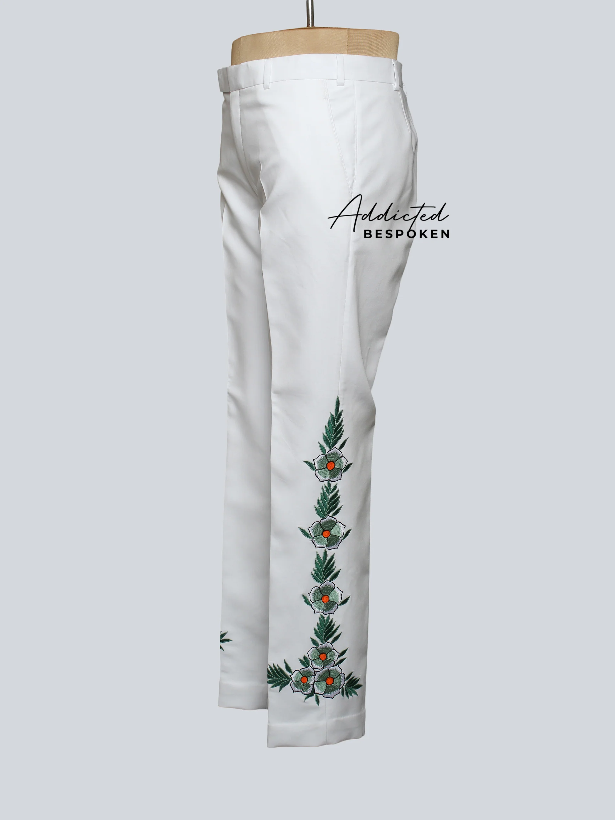 Leafy Floral Design Suit - Image 10
