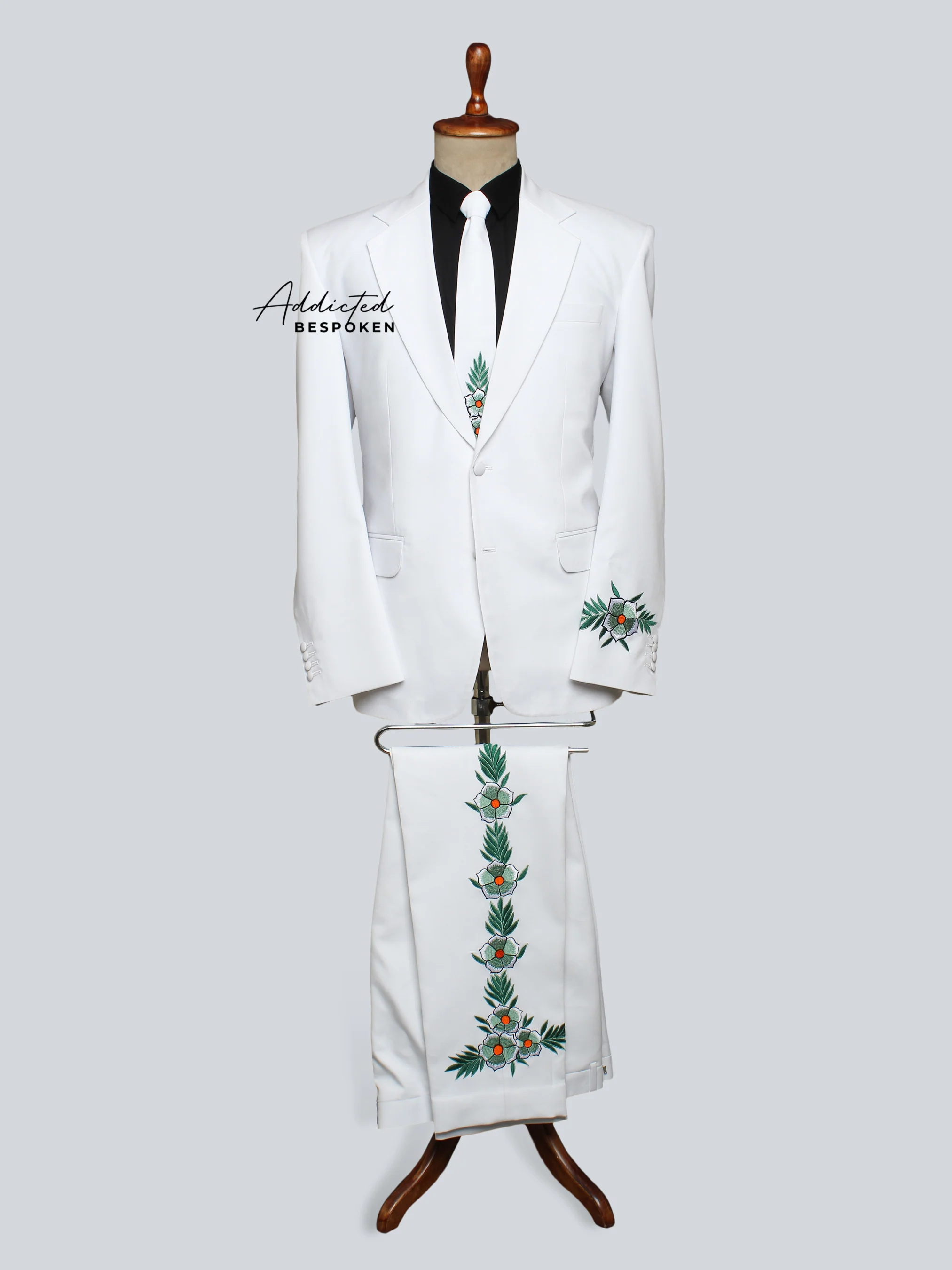 Leafy Floral Design Suit - Image 2