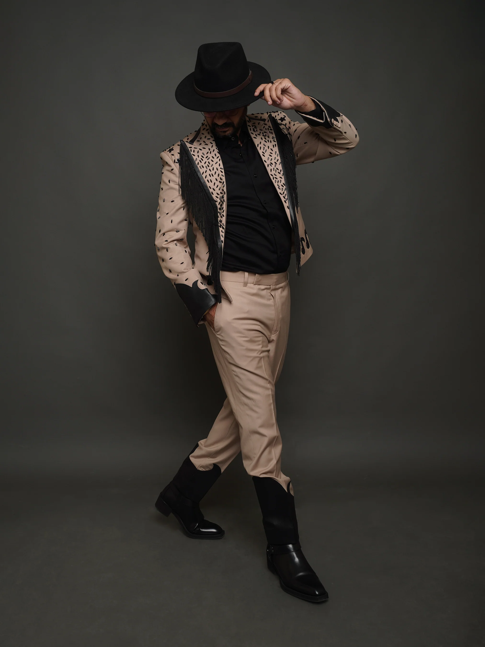 Modern Western Ensemble (CLS) - Image 3