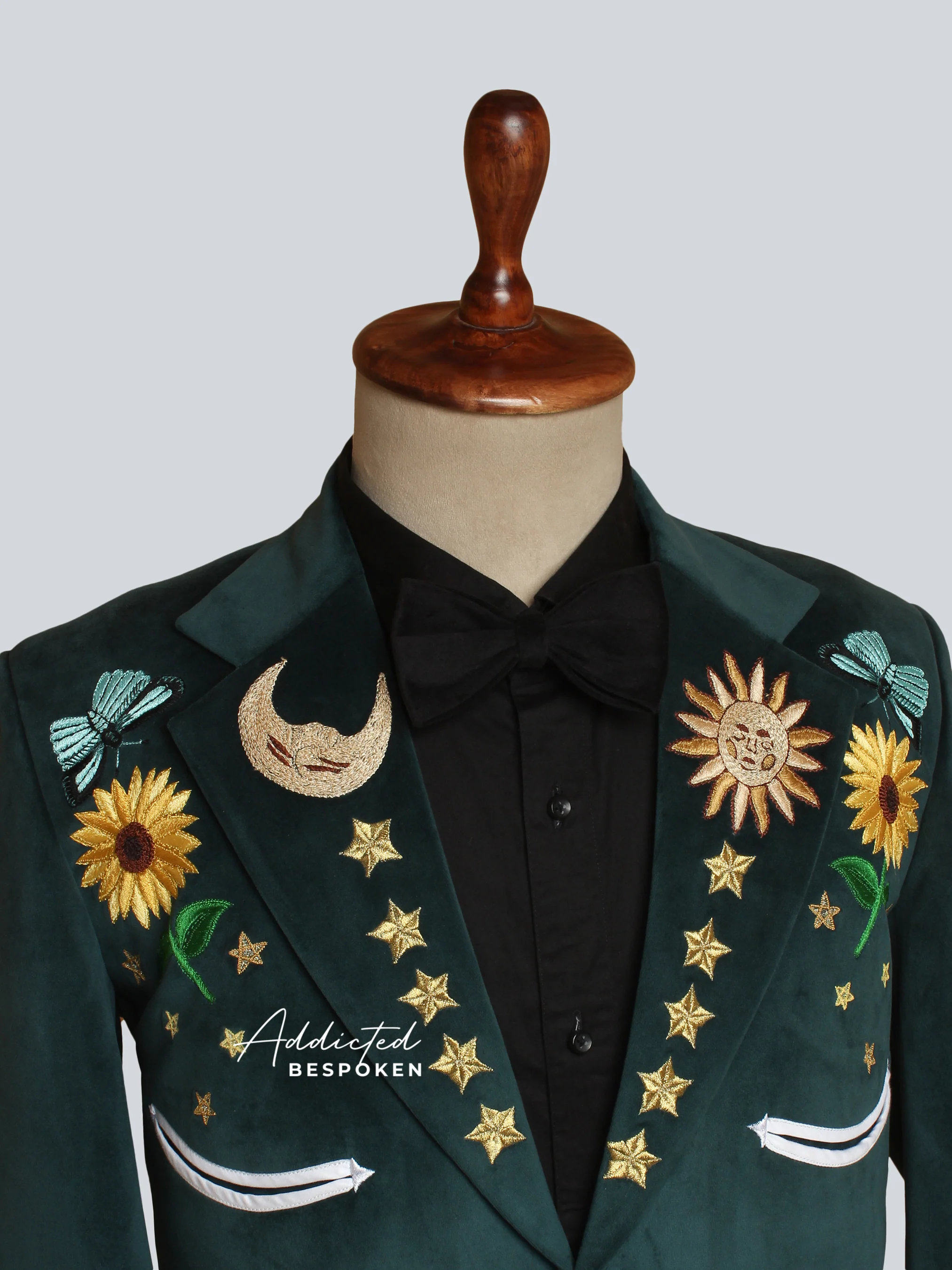 Nature-Adorned Embroidered Suit - Image 5