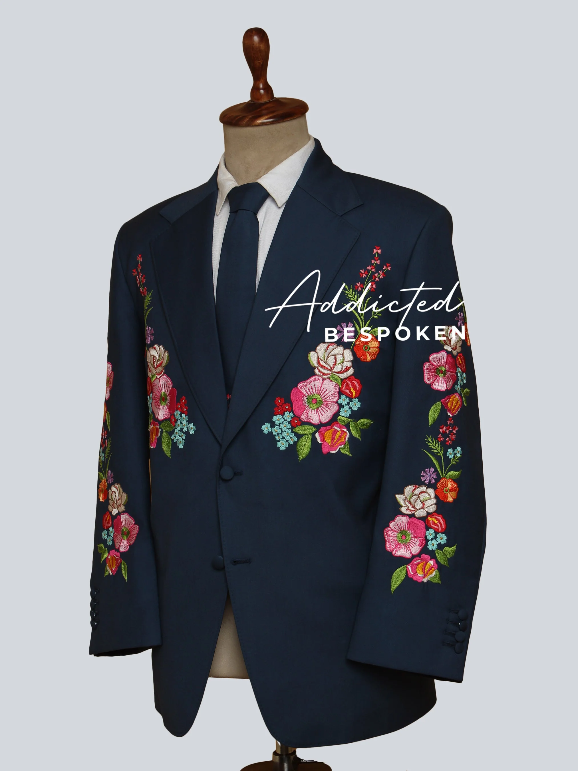 Nature-Inspired Embroidered Suit - Image 5