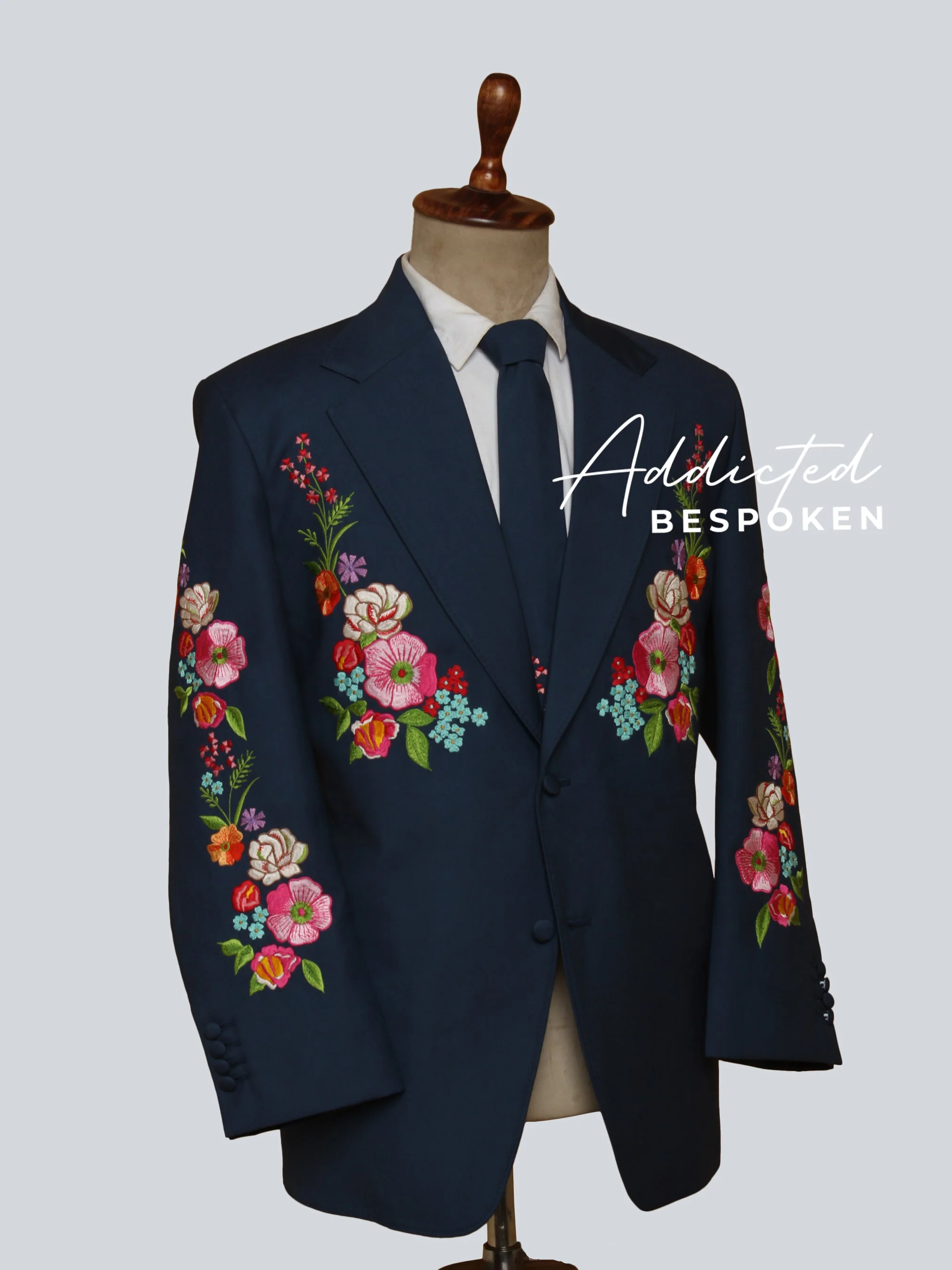Nature-Inspired Embroidered Suit - Image 7
