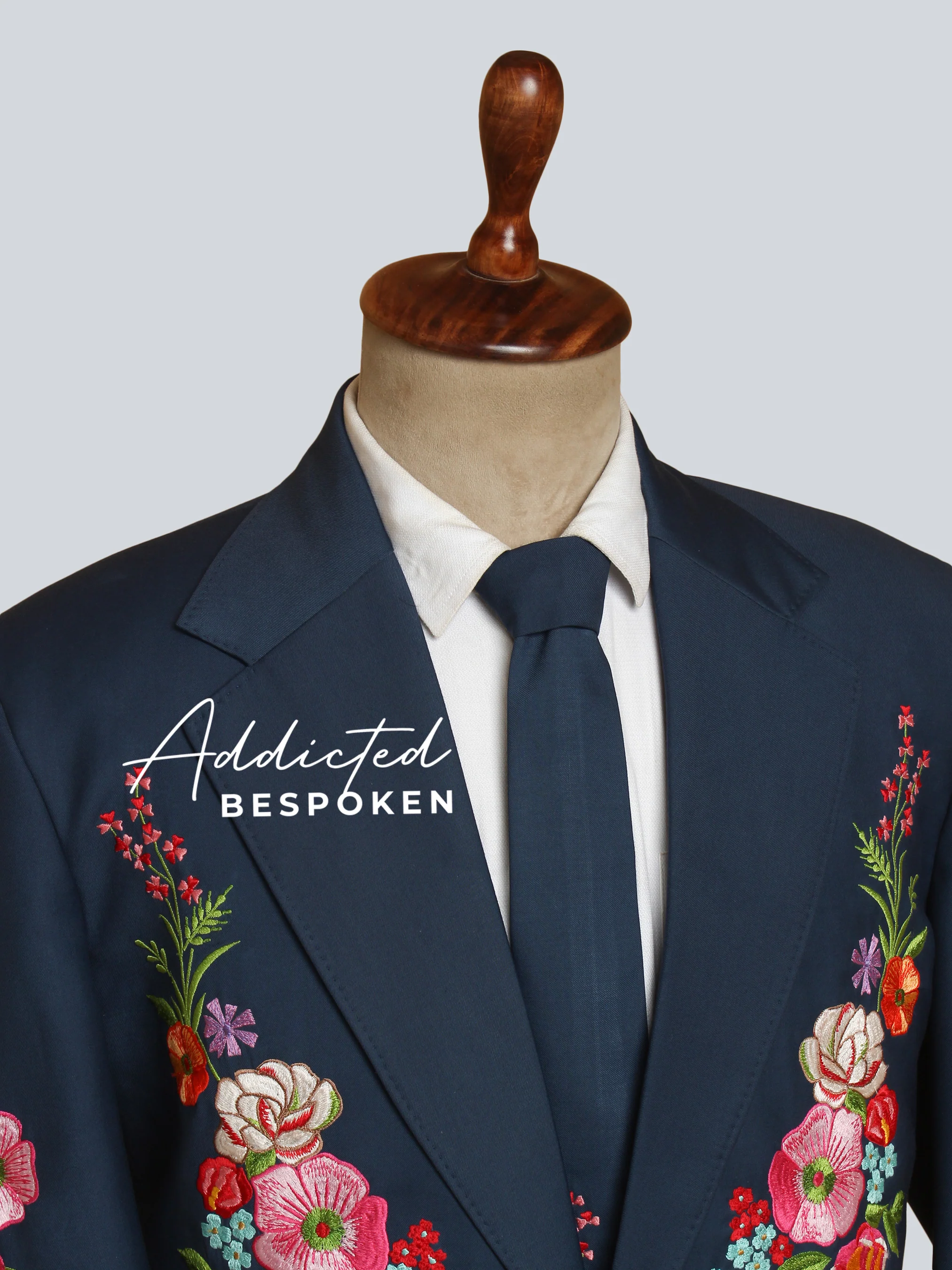 Nature-Inspired Embroidered Suit - Image 8