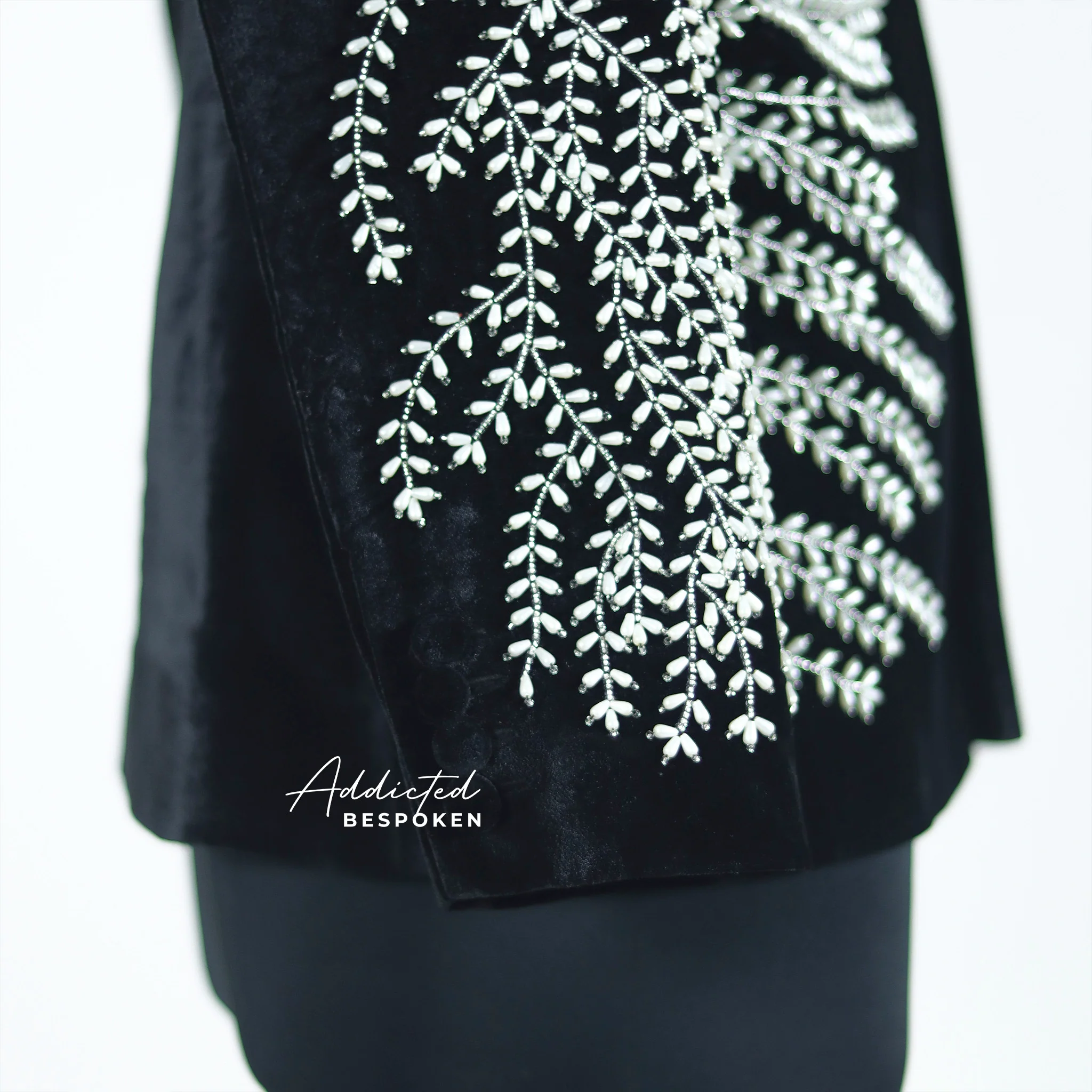 Ornate Prestige Ensemble - Image 8