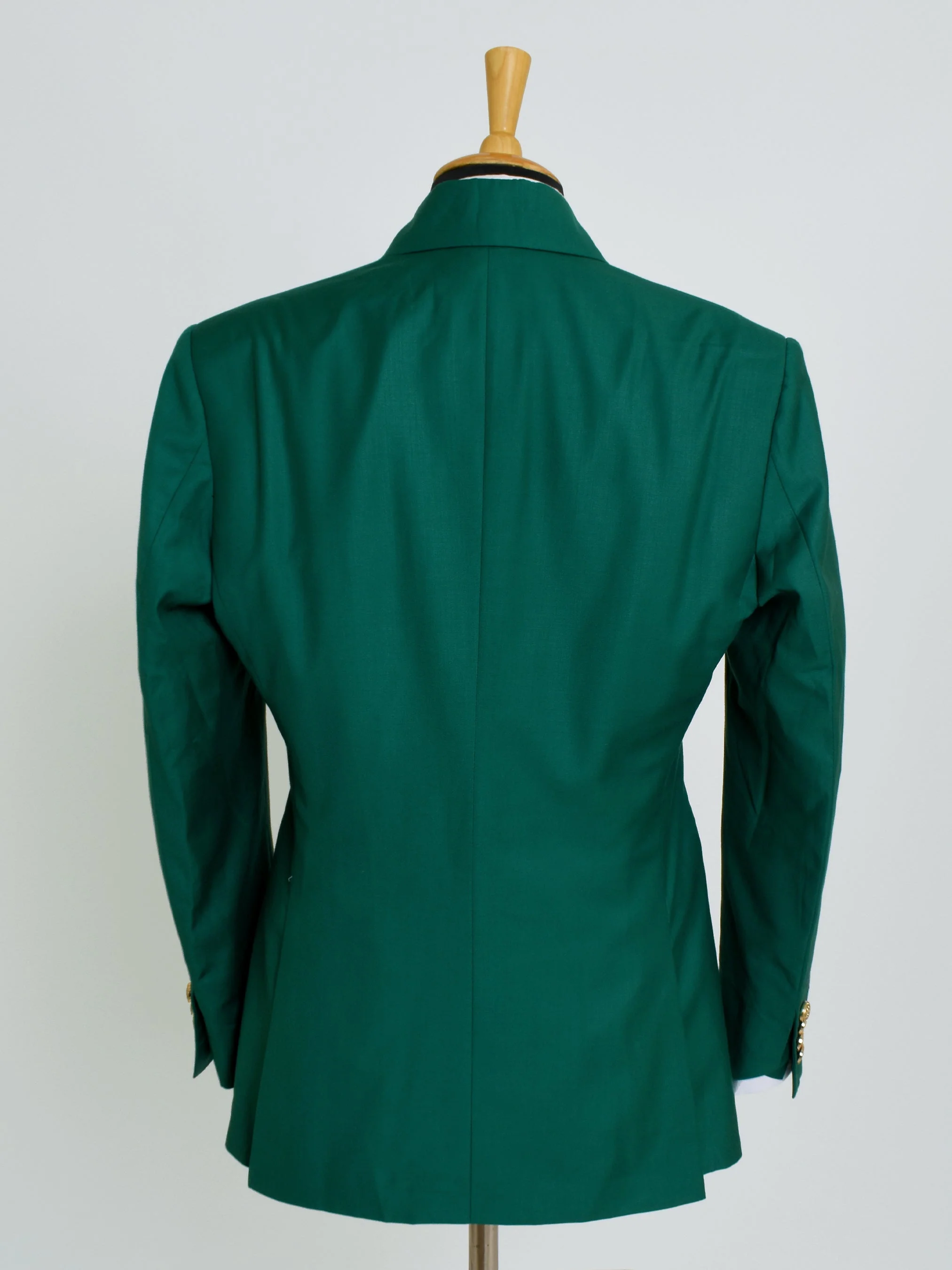 Regal Evergreen Attire - Image 5
