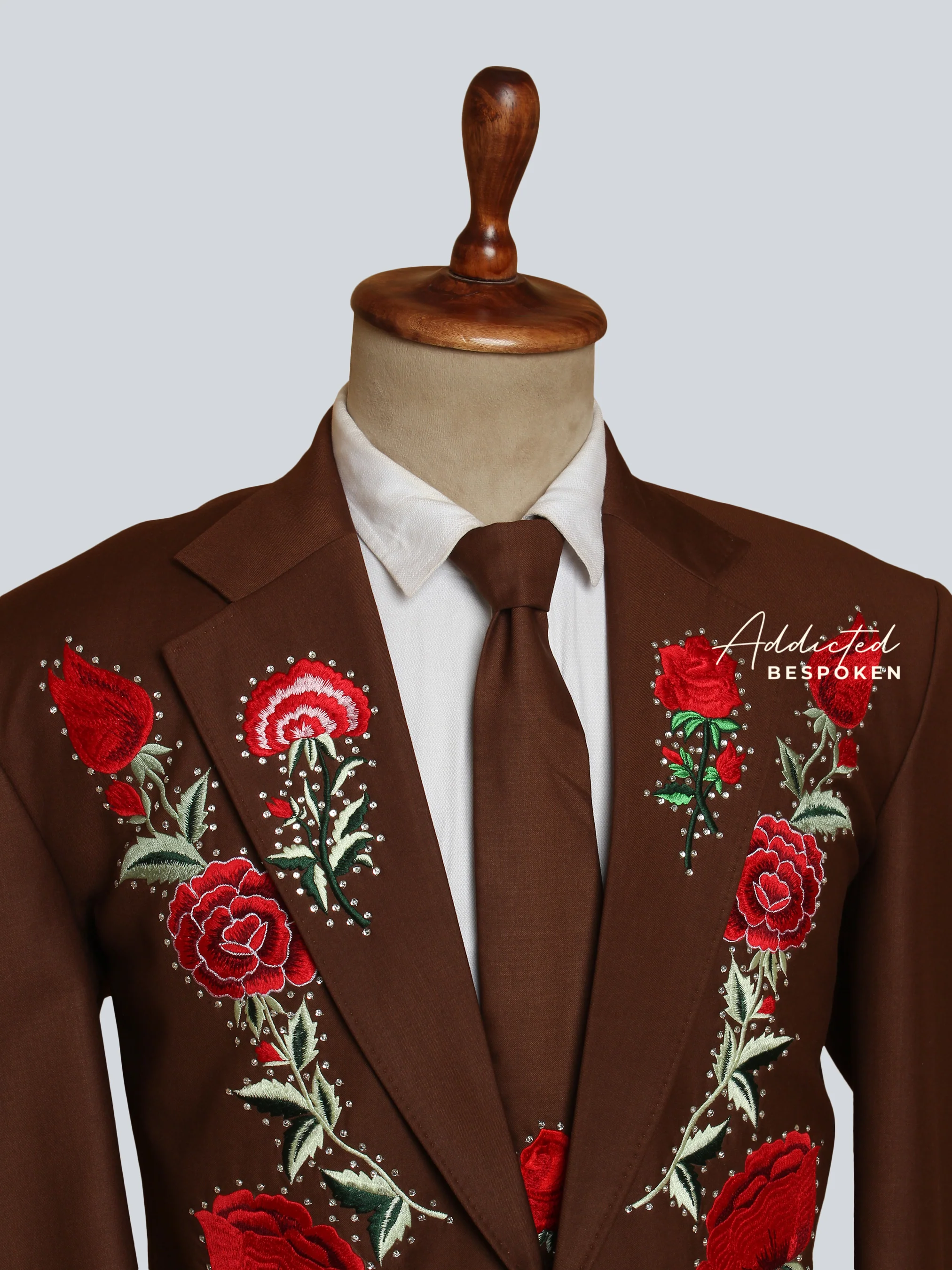 Rose-Embellished Elegance Suit - Image 5
