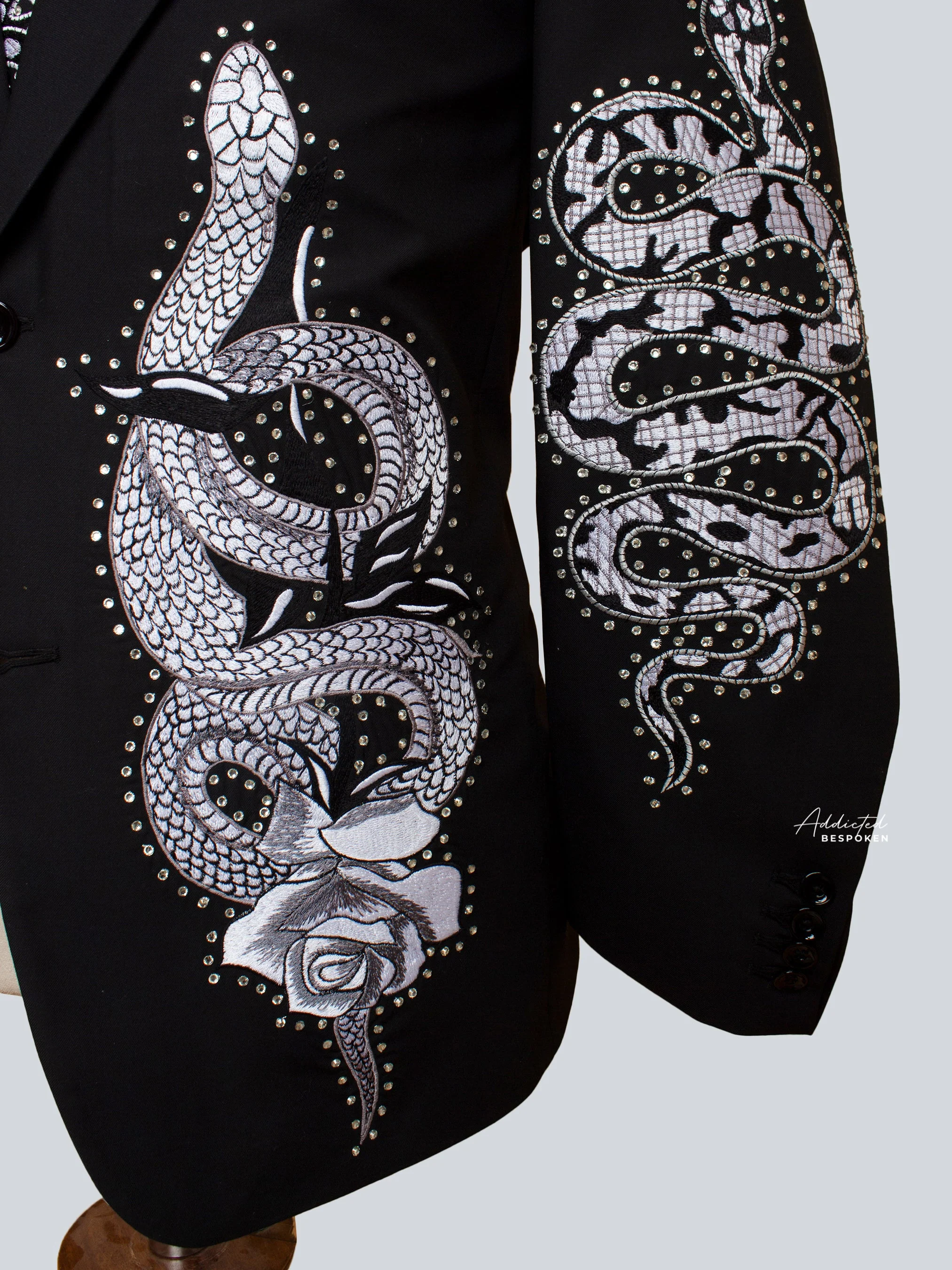 Snake Embellished Signature Suit - Image 5