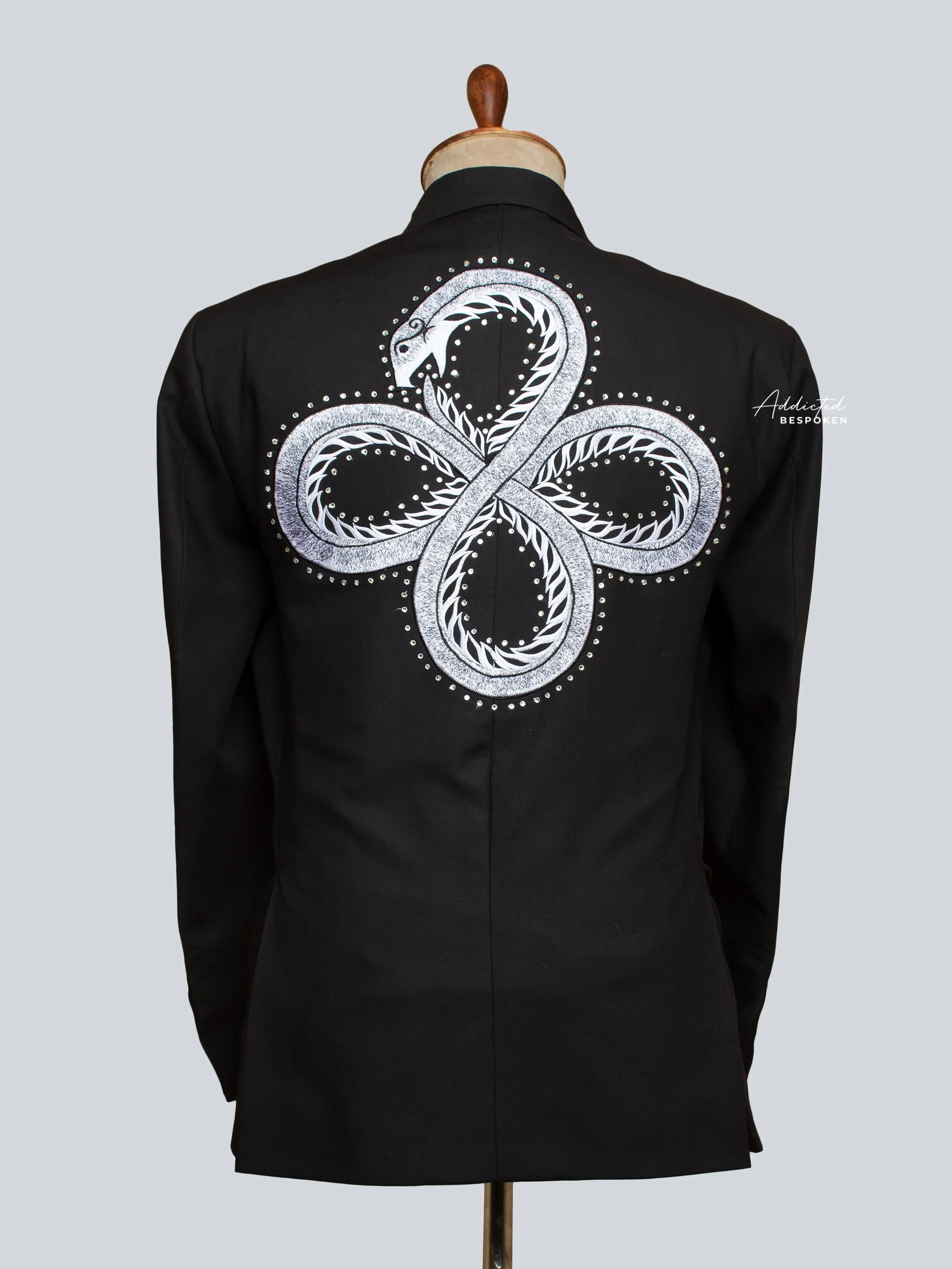 Snake Embellished Signature Suit - Image 6