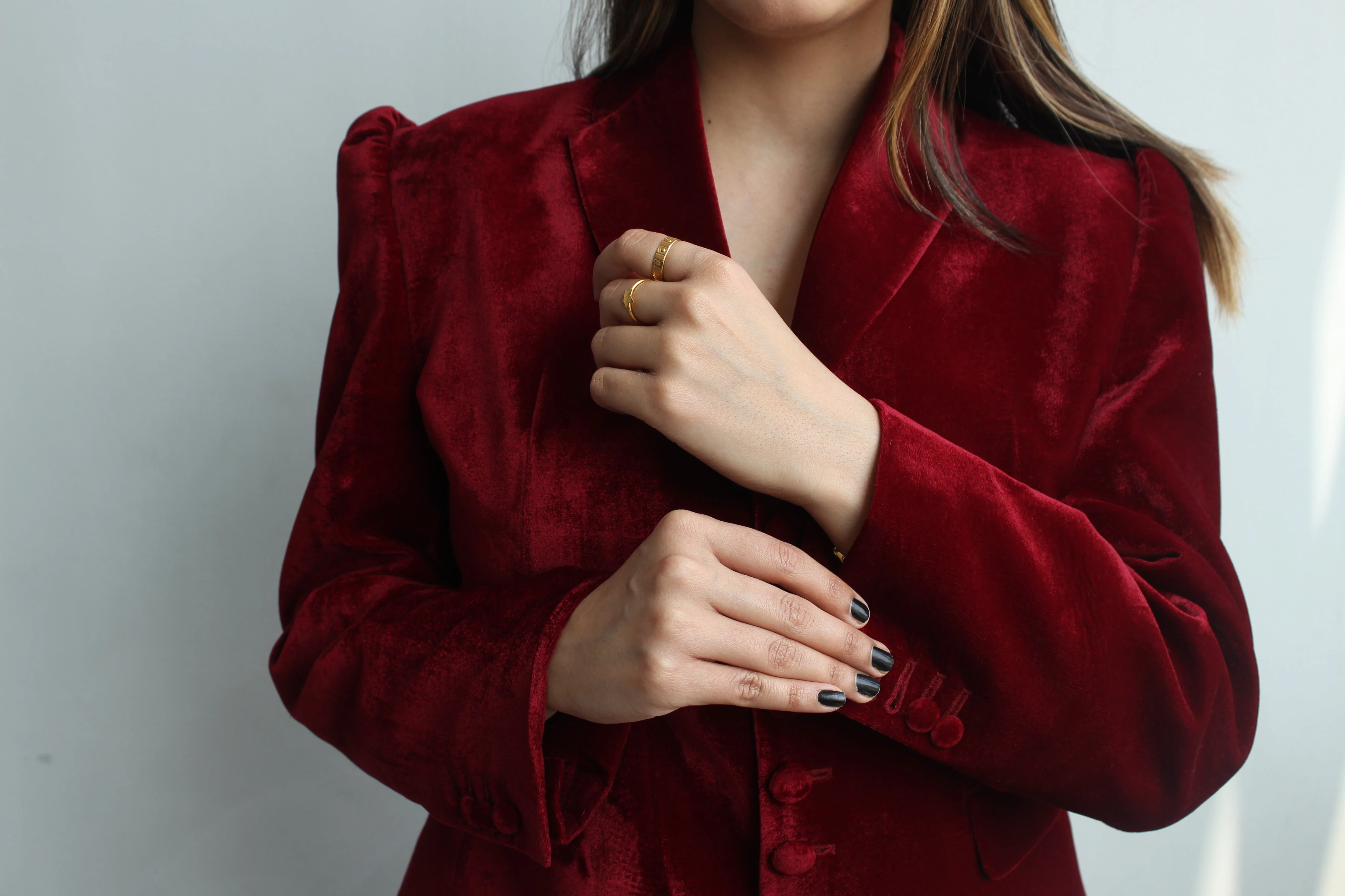 Sophisticated Bold Attire - Image 8
