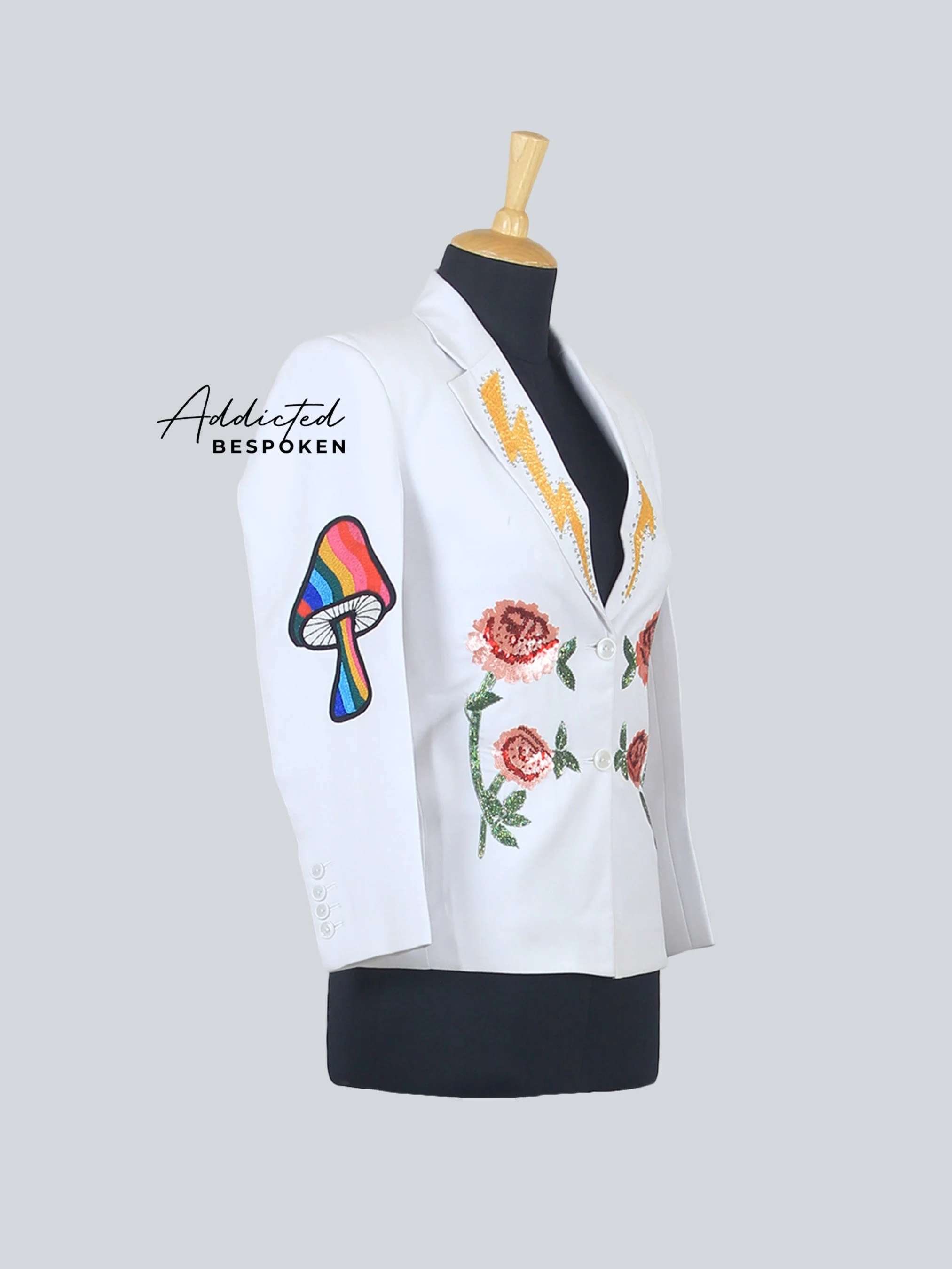 Sunrise Bird Embellished Suit - Image 3