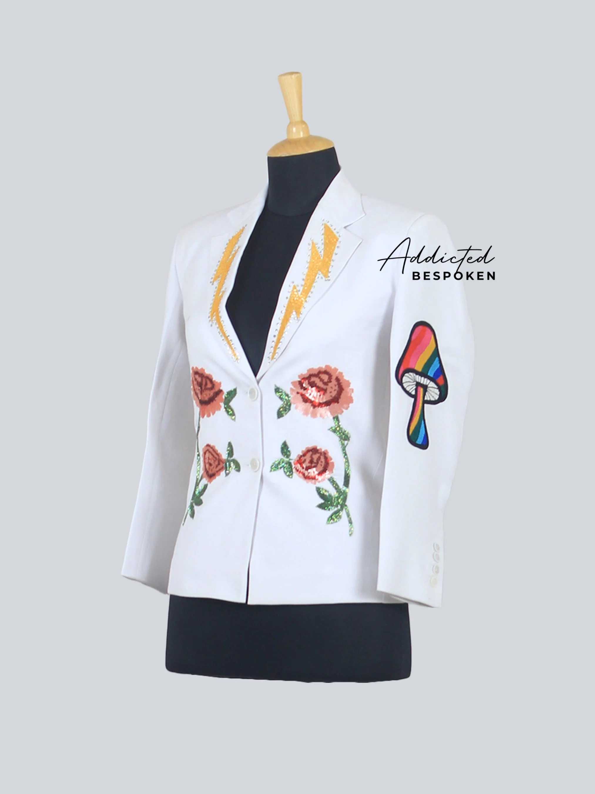 Sunrise Bird Embellished Suit - Image 4