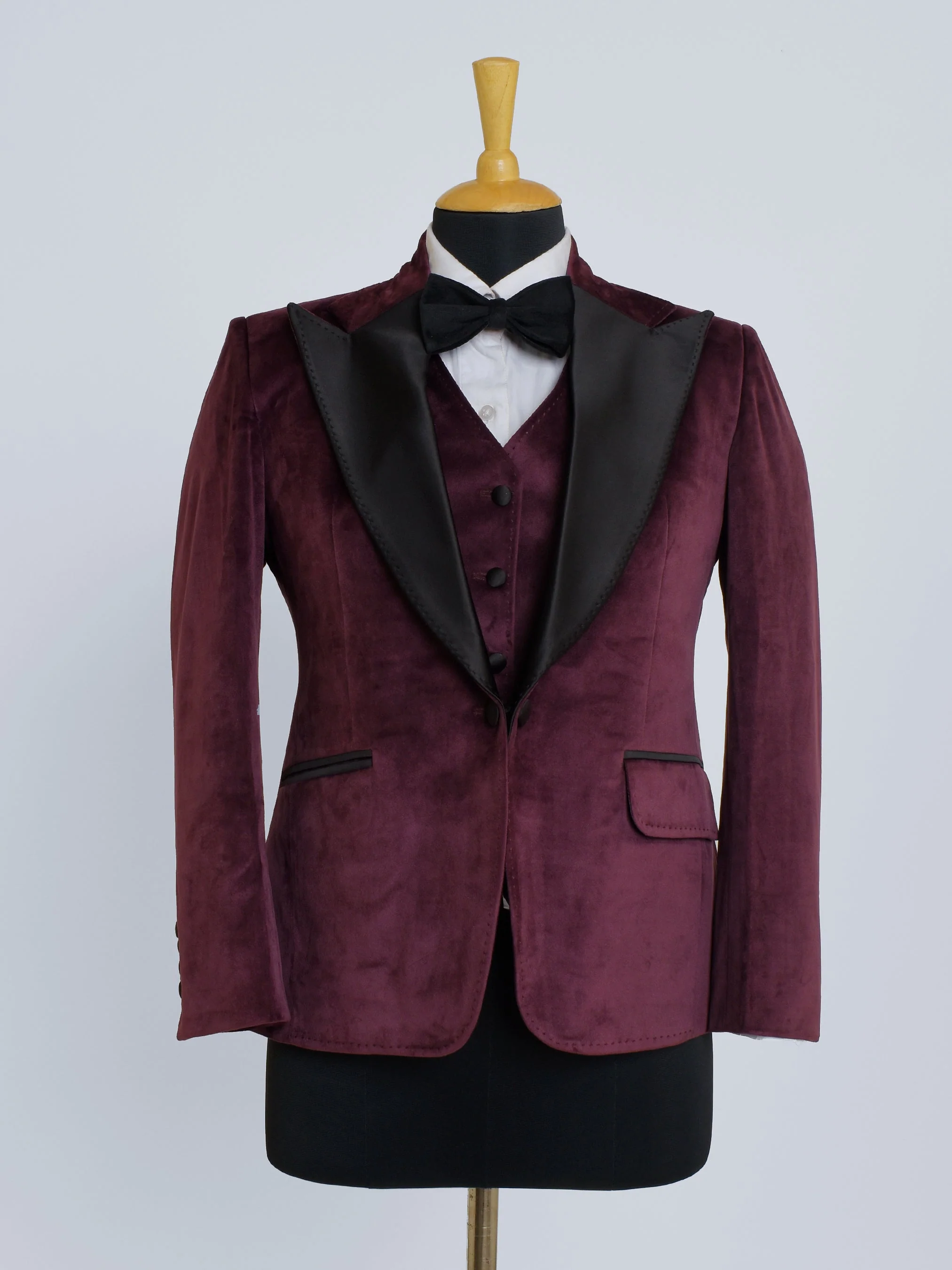 The Bordeaux Tuxedo Suit - Image 2