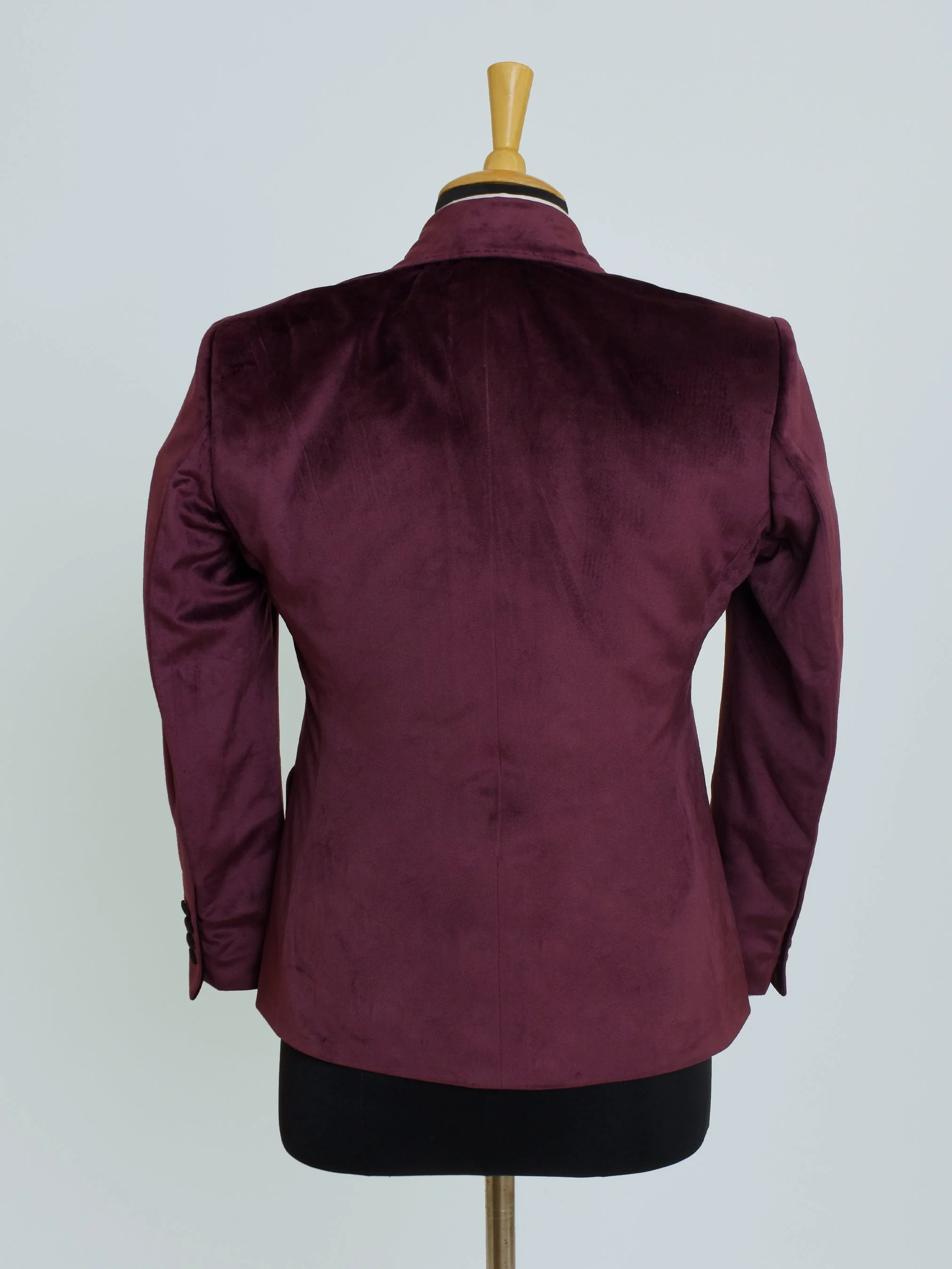 The Bordeaux Tuxedo Suit - Image 5