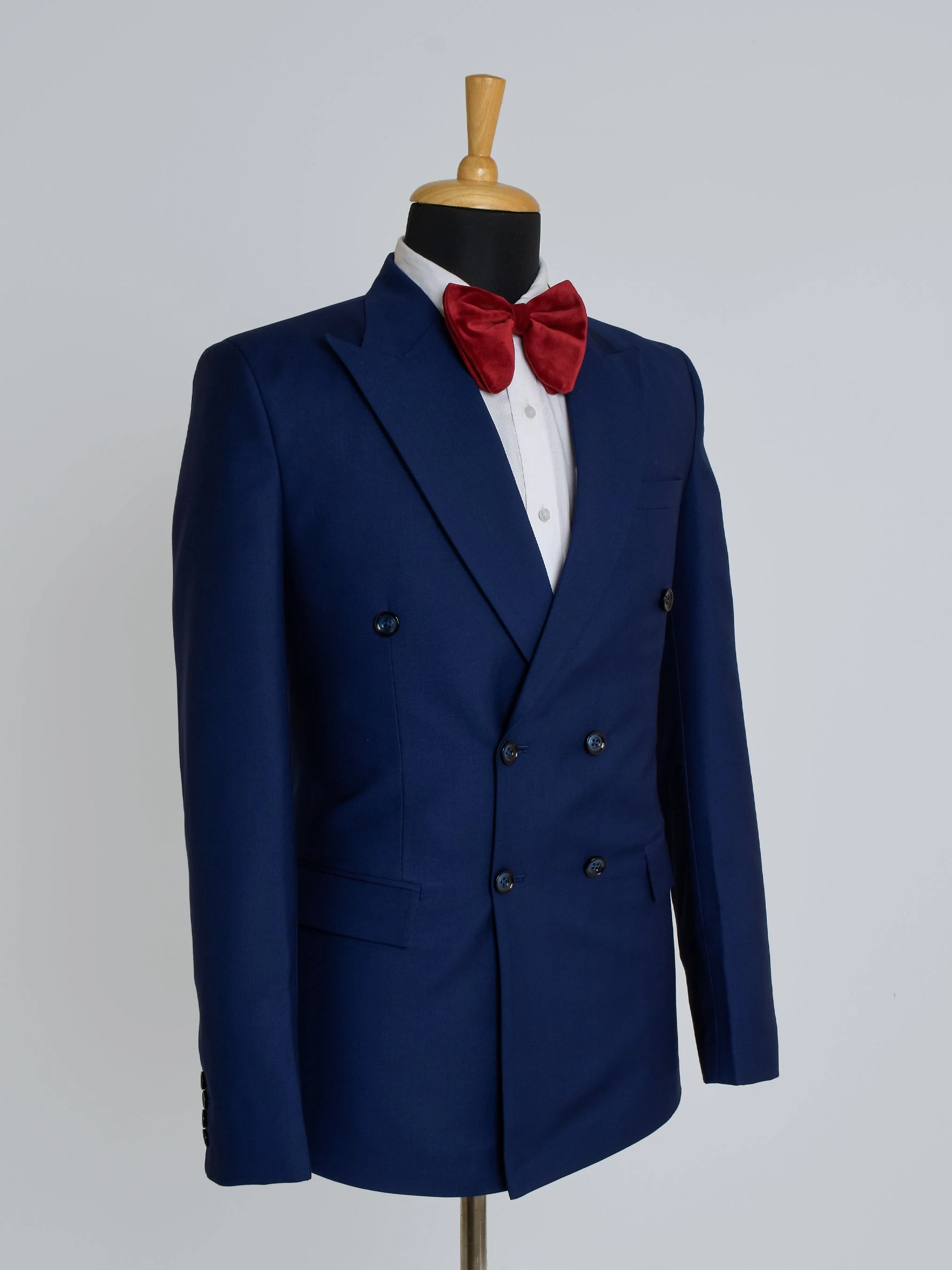 The Royal Azure Ensemble - Image 3