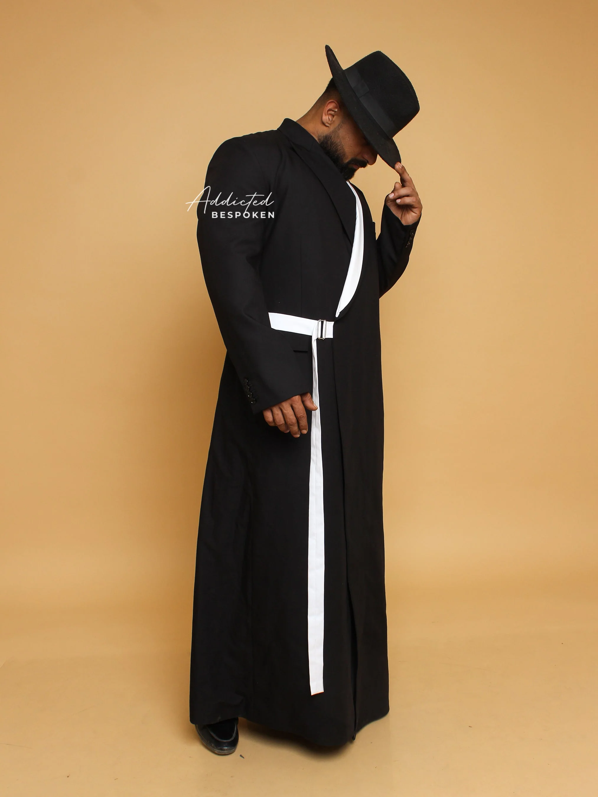 Timeless Detailing Thobe - Image 5