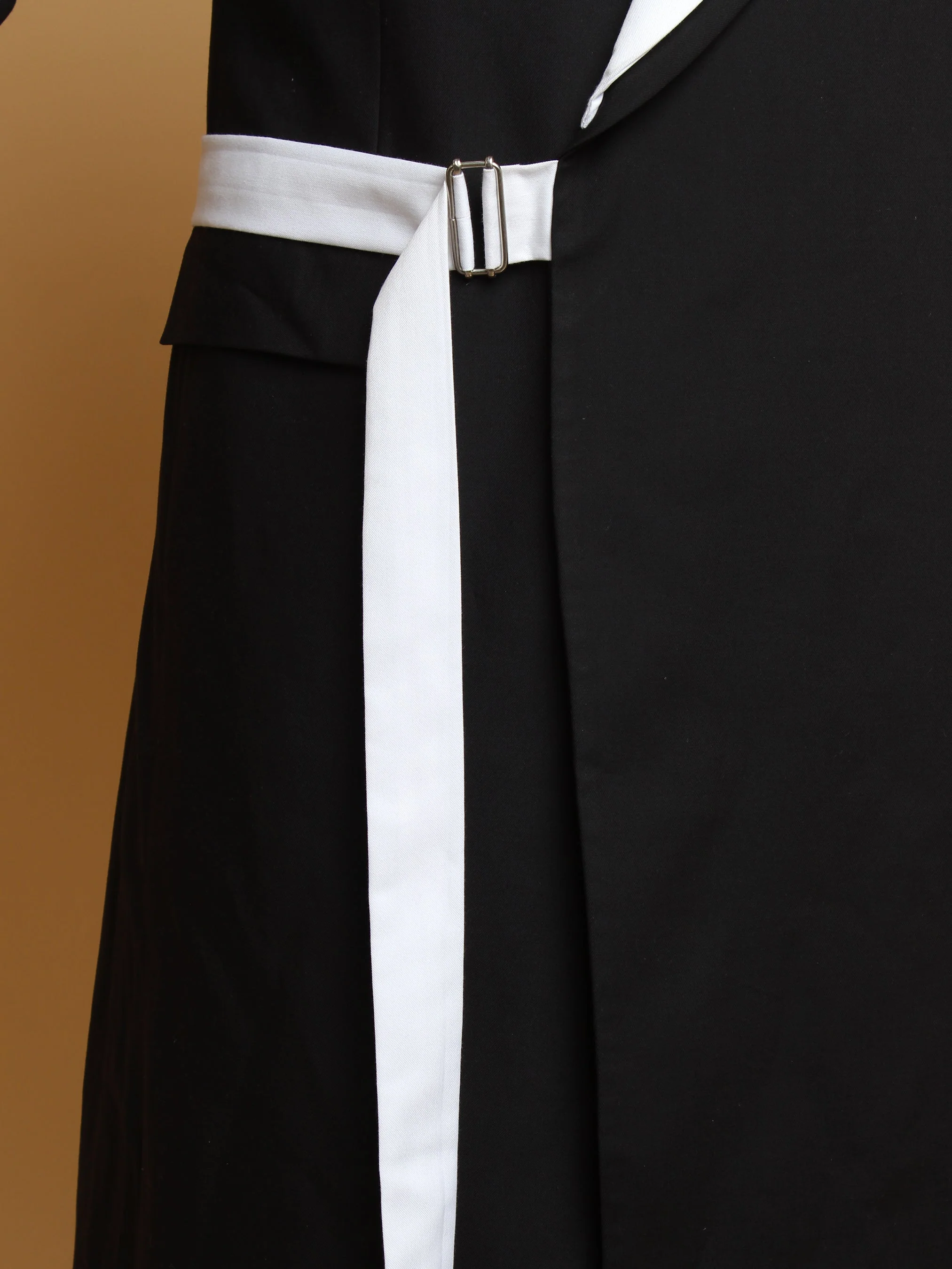 Timeless Detailing Thobe - Image 8