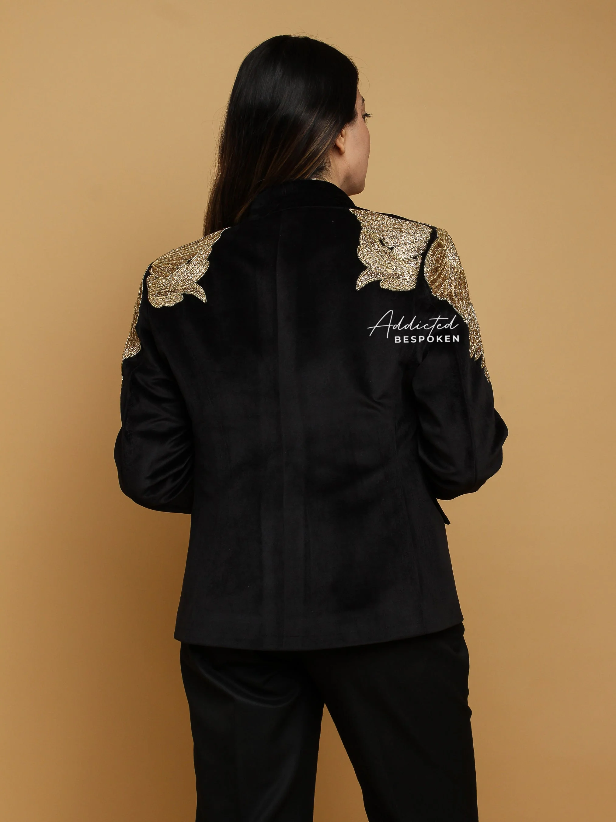 Timeless Handcrafted Blazer - Image 5