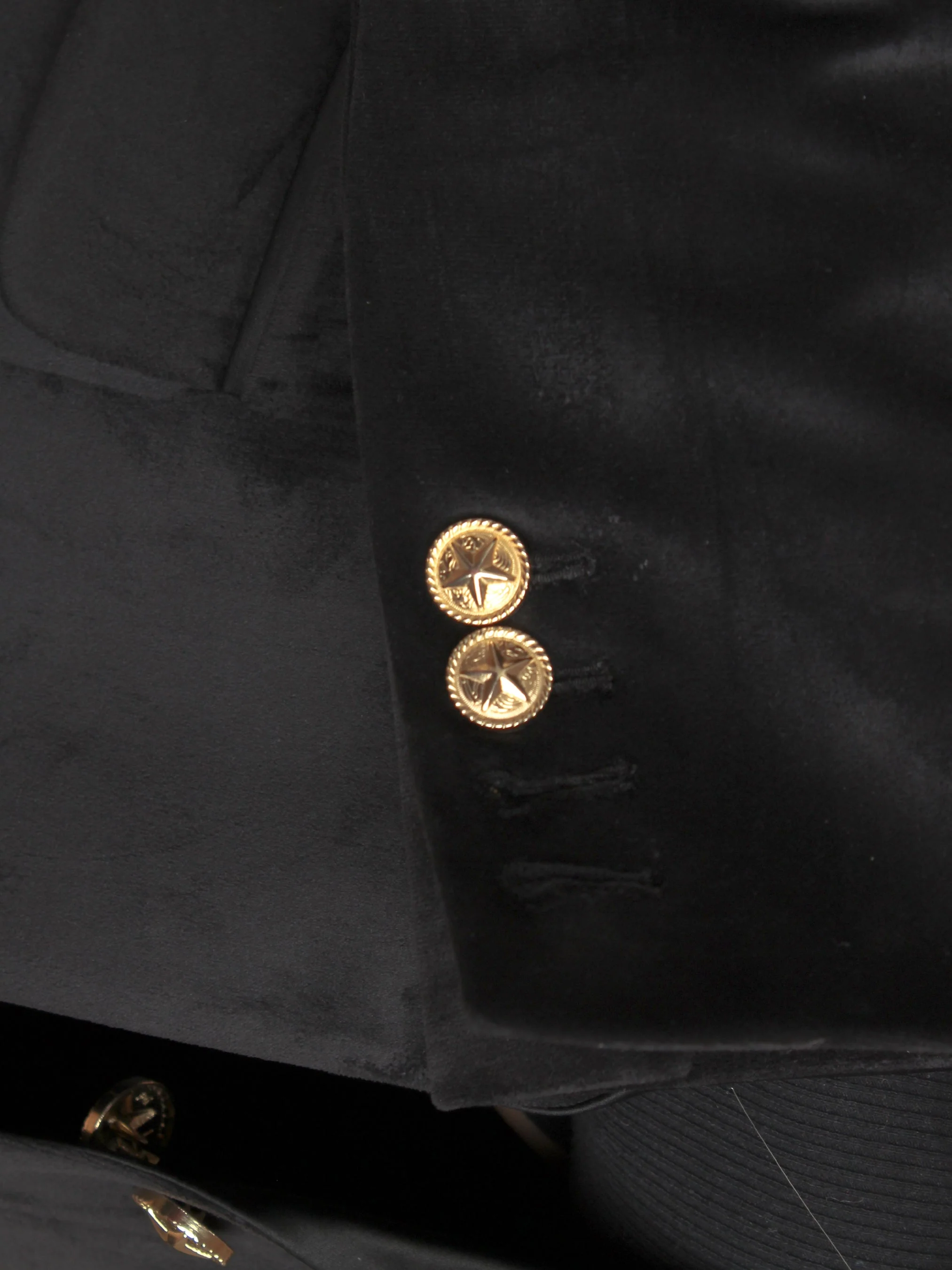 Timeless Handcrafted Blazer - Image 7