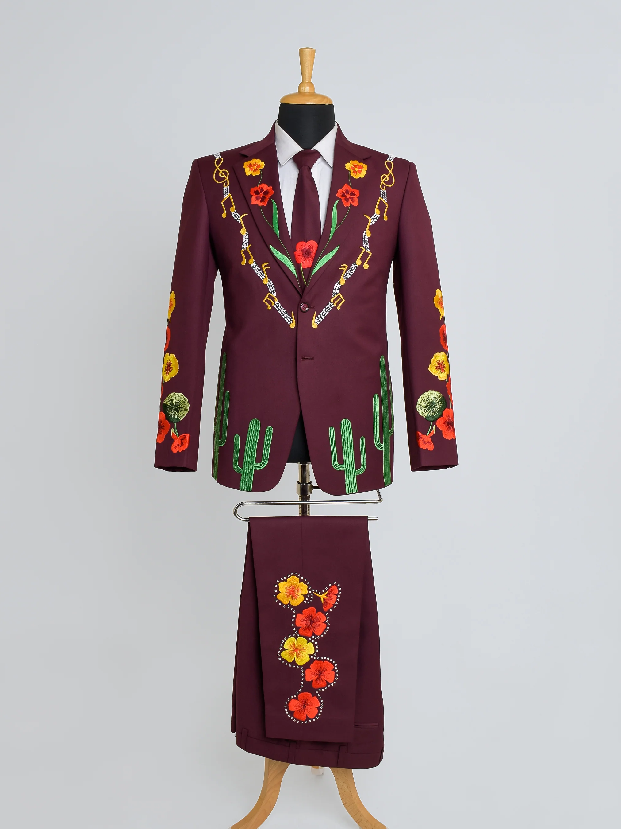 Timeless Oasis Embroidered Suit - Image 2