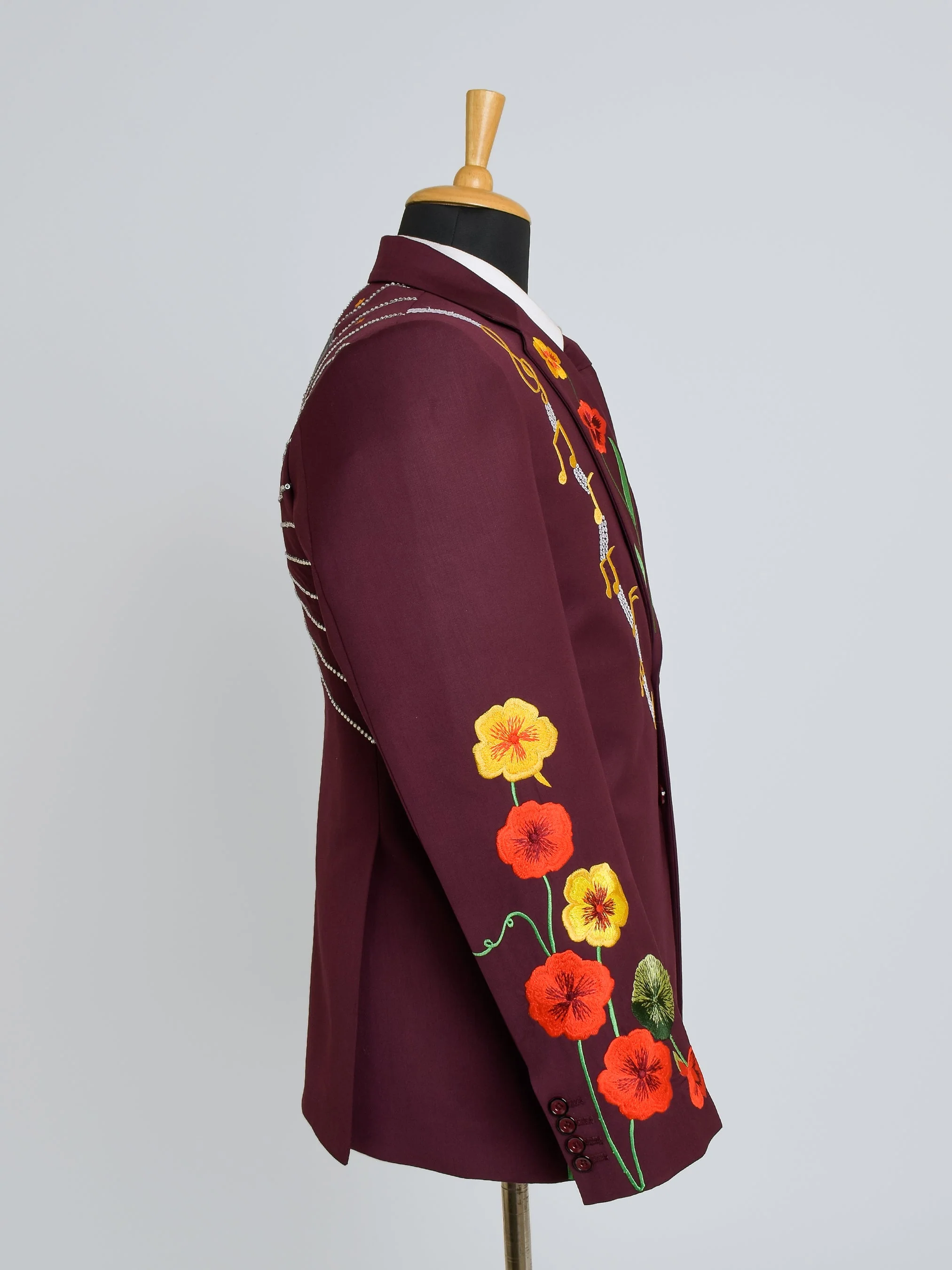 Timeless Oasis Embroidered Suit - Image 4