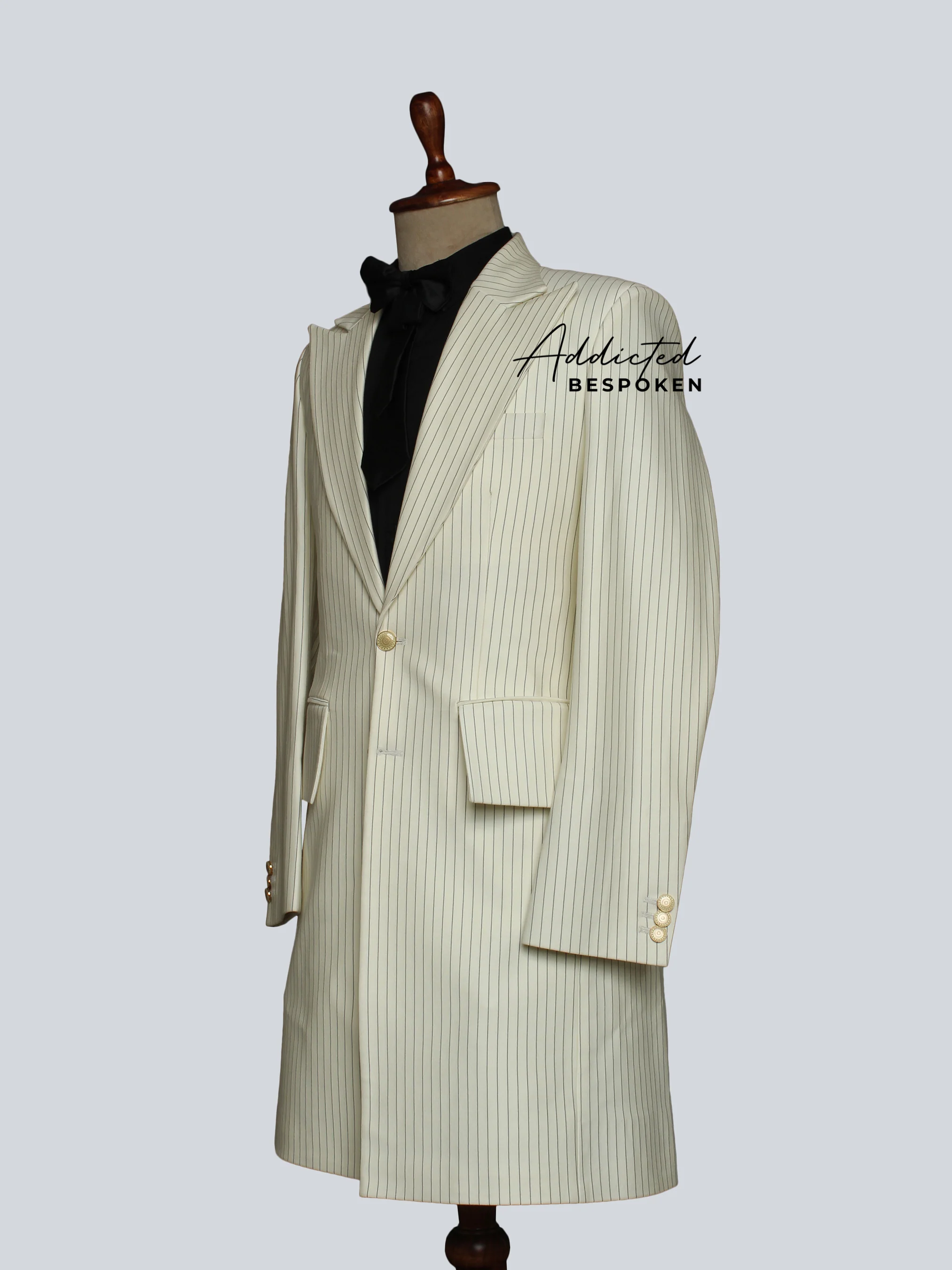 Timeless Vintage Tailored Suit - Image 3