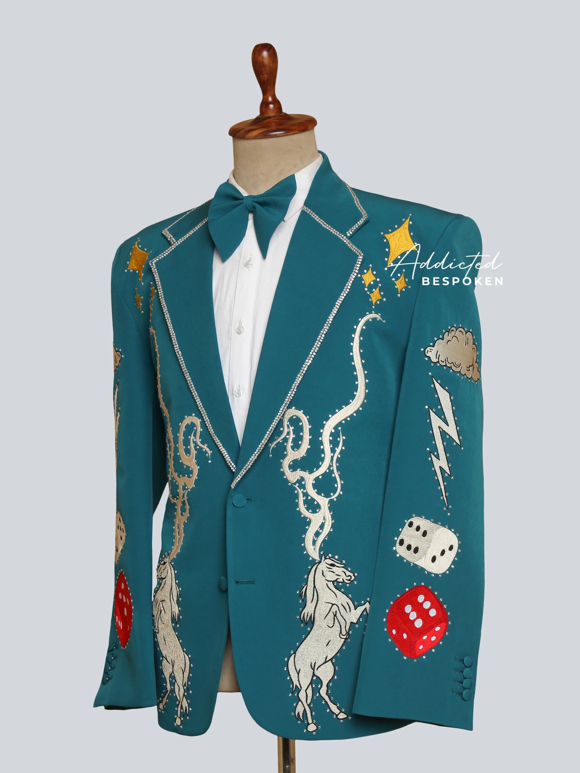 Western-Themed Embroidered Suit - Image 4