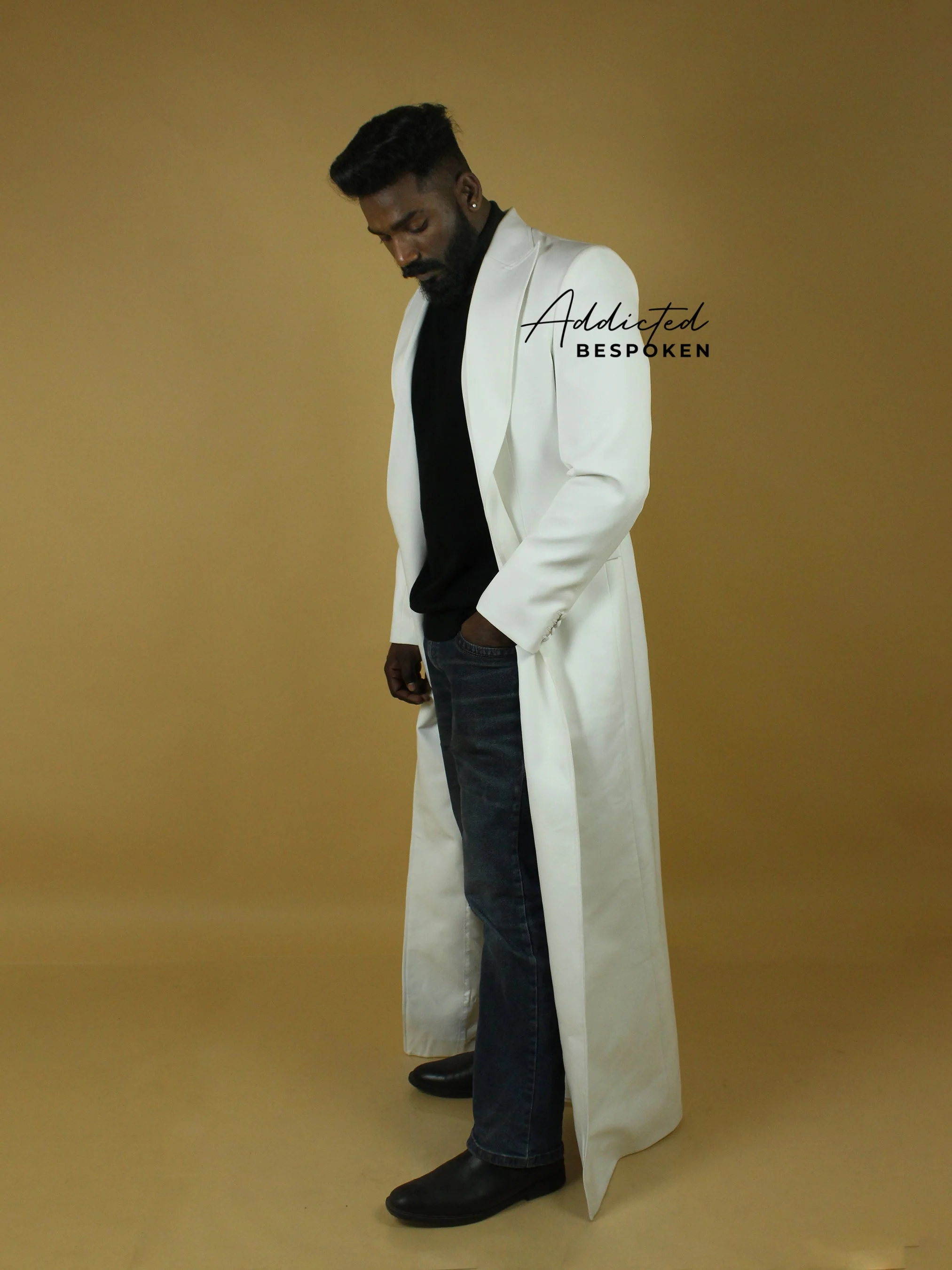 White Cotton Peak Lapel Coat - Image 5